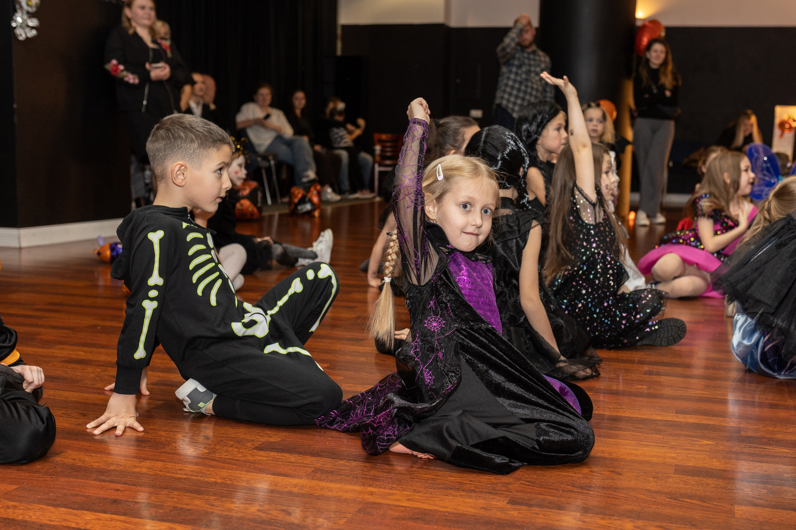 Хэллоуин Leo dance. Family and children photographer in Warszaw Liudmila Babrouskaya