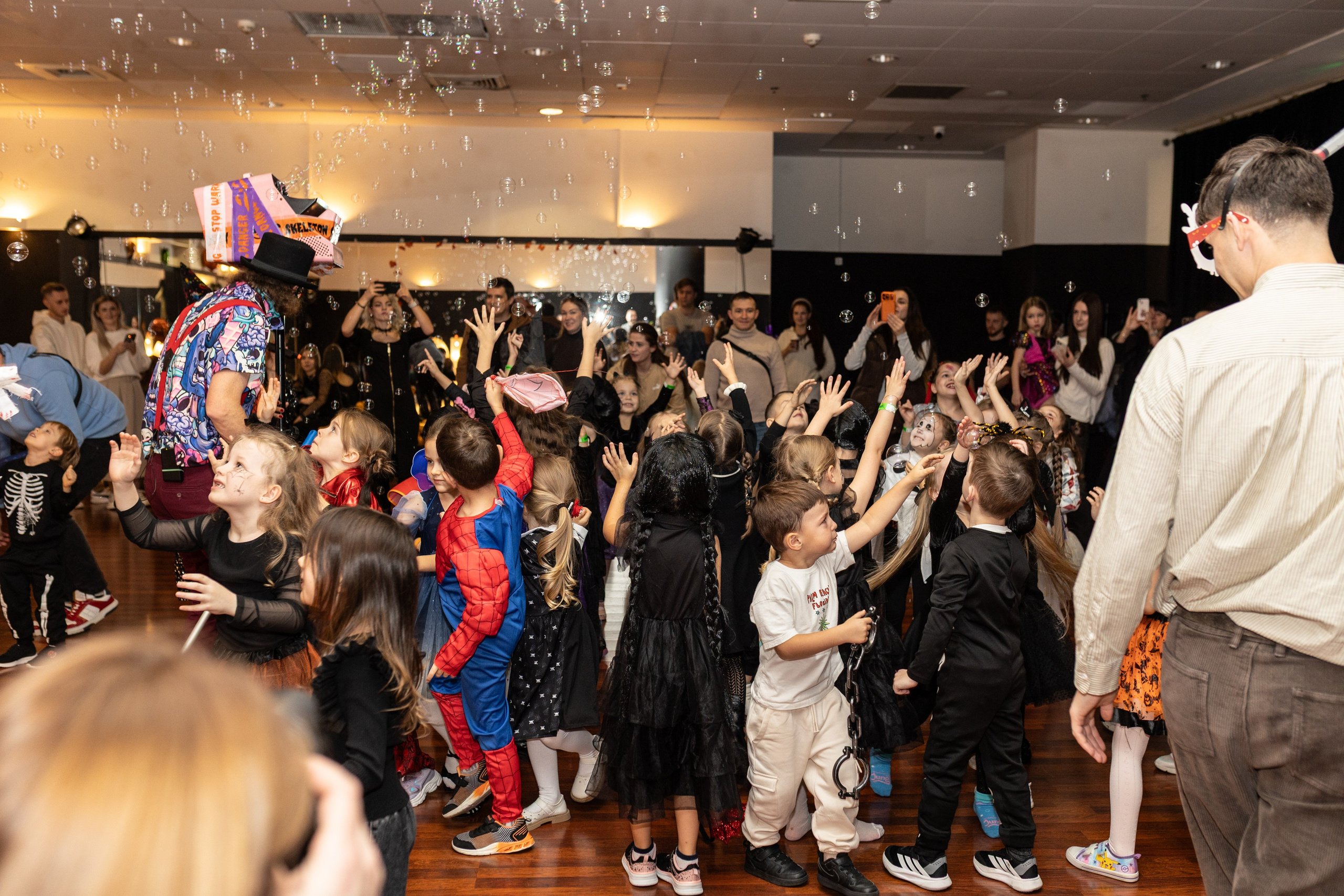 Хэллоуин Leo dance. Family and children photographer in Warszaw Liudmila Babrouskaya