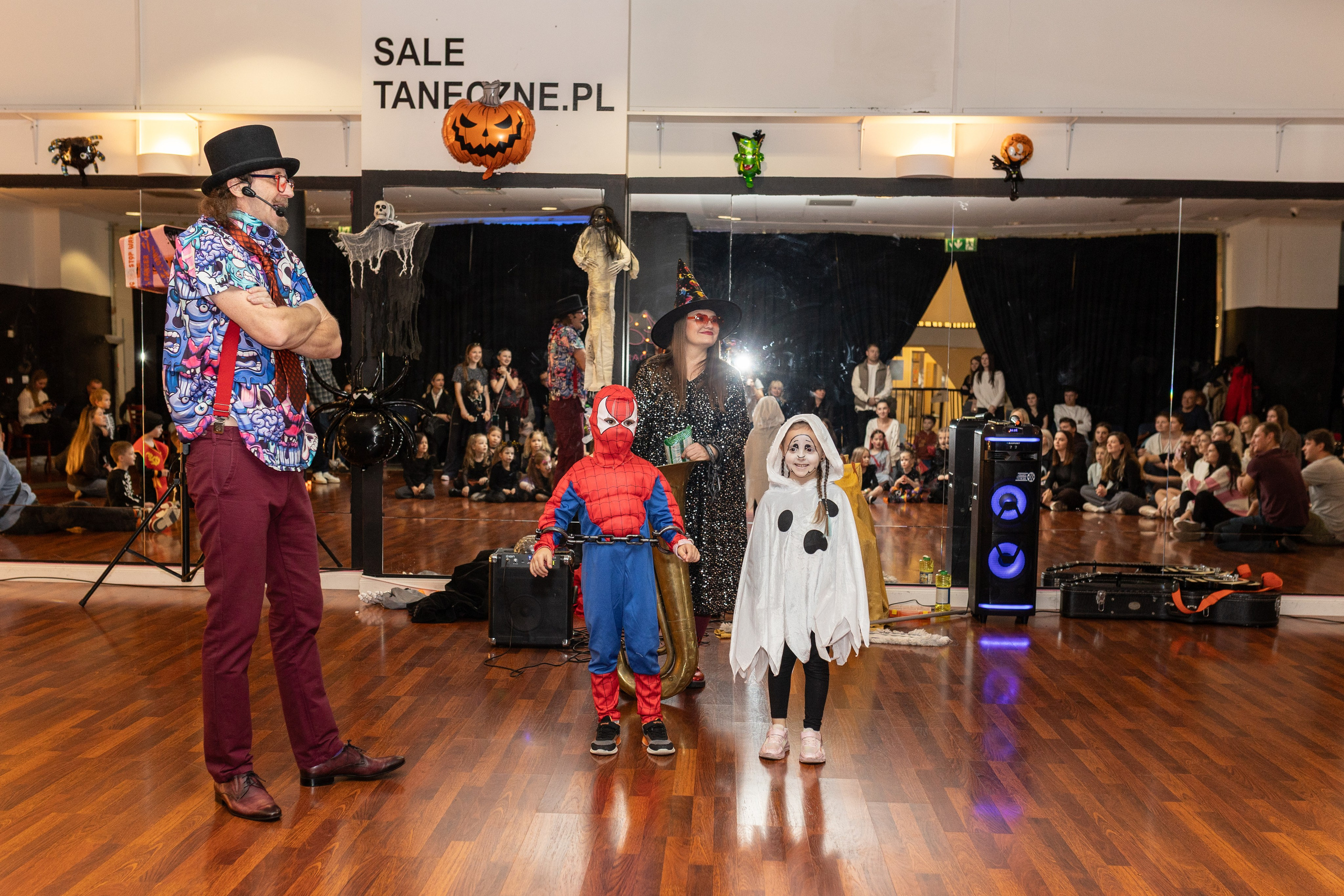 Хэллоуин Leo dance. Family and children photographer in Warszaw Liudmila Babrouskaya