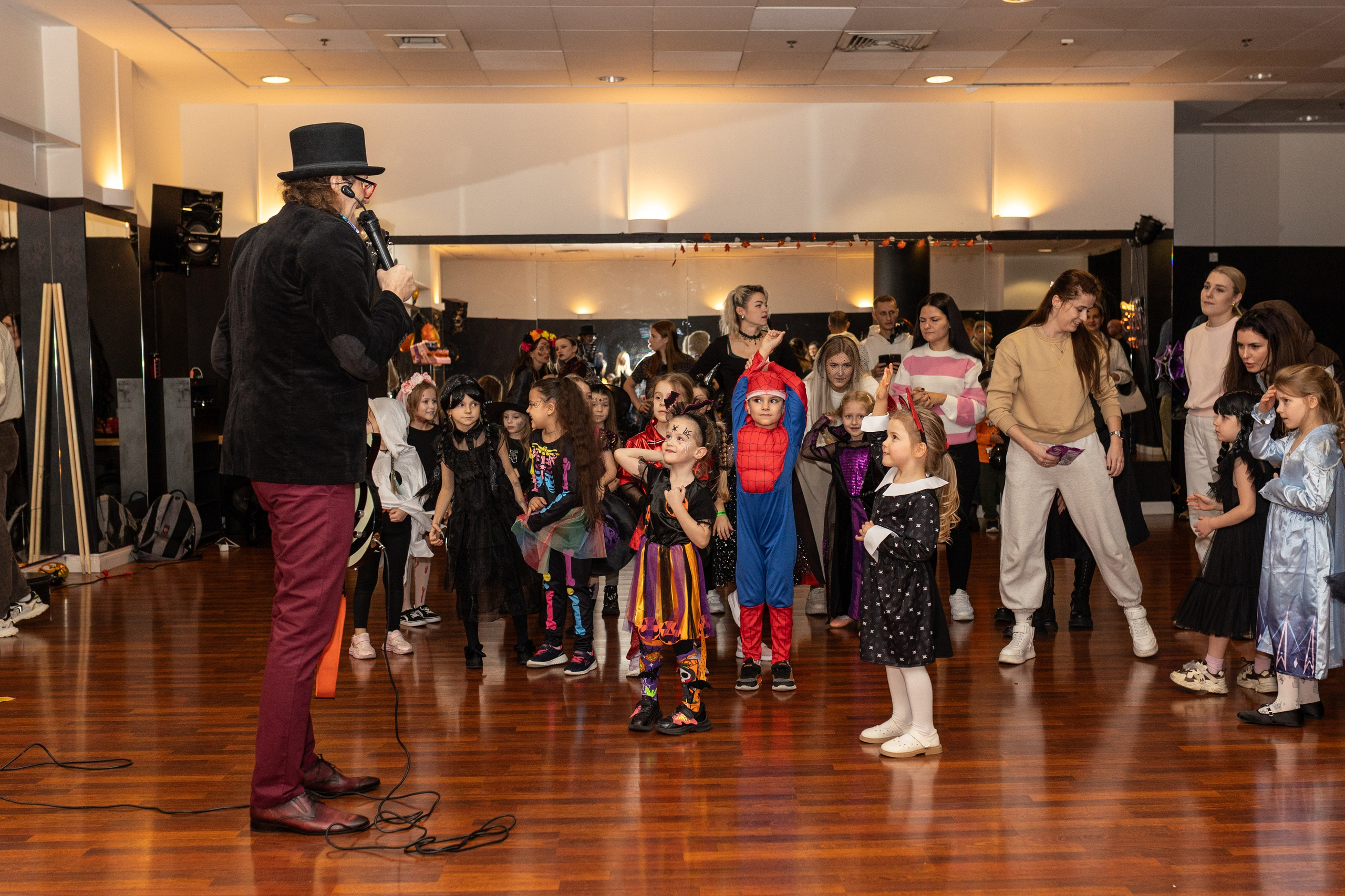 Хэллоуин Leo dance. Family and children photographer in Warszaw Liudmila Babrouskaya