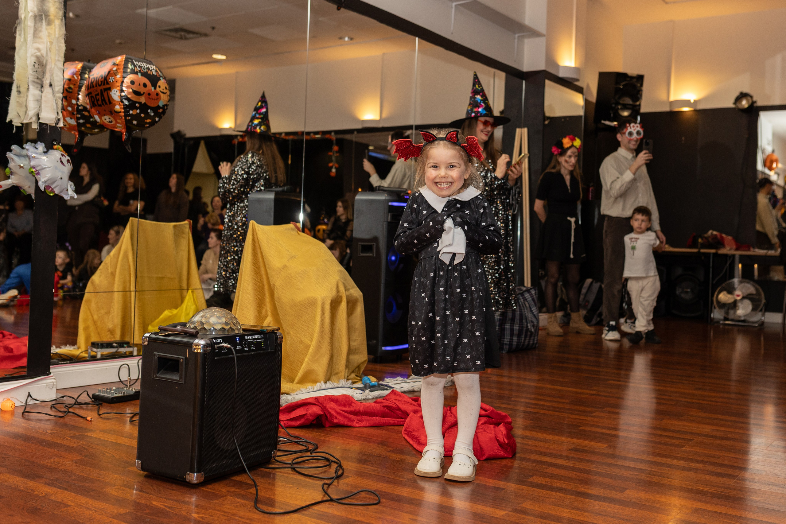 Хэллоуин Leo dance. Family and children photographer in Warszaw Liudmila Babrouskaya