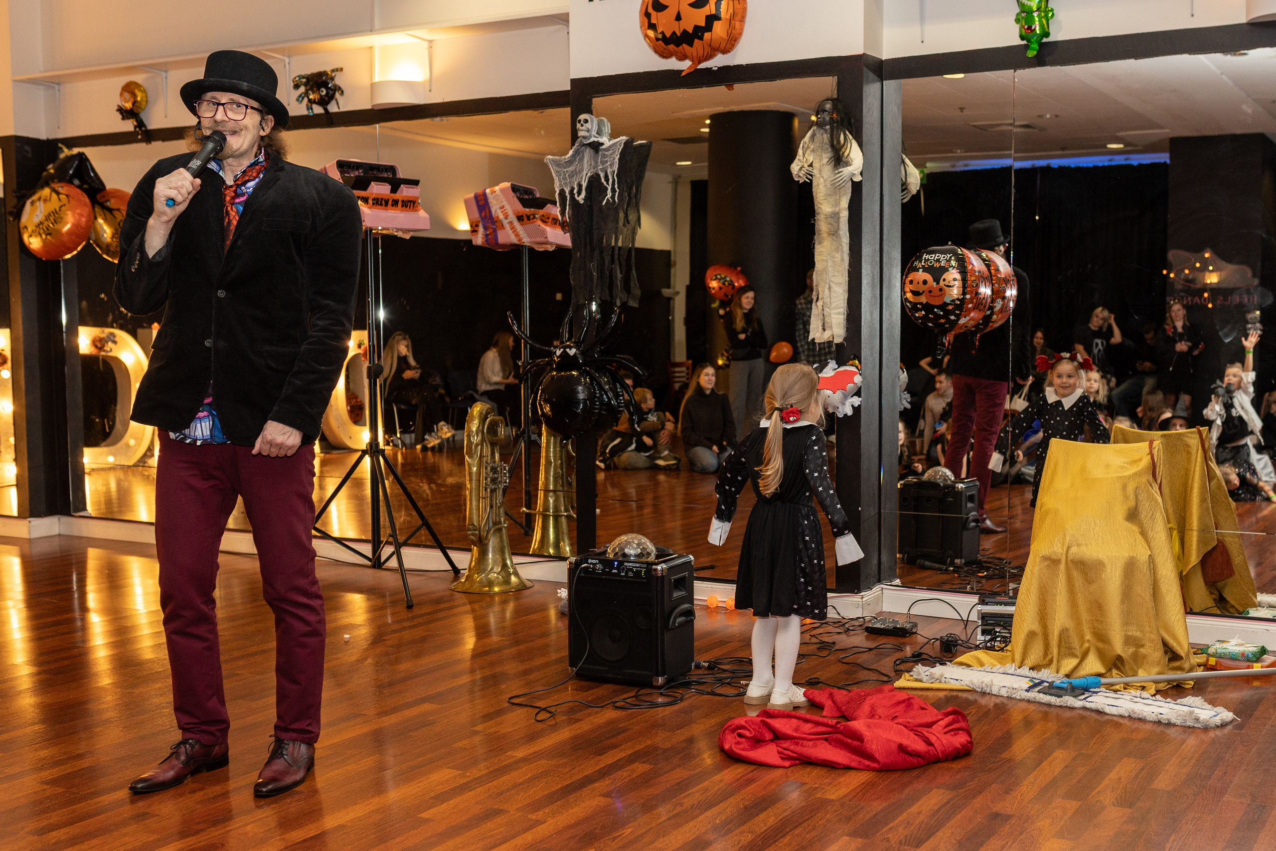 Хэллоуин Leo dance. Family and children photographer in Warszaw Liudmila Babrouskaya