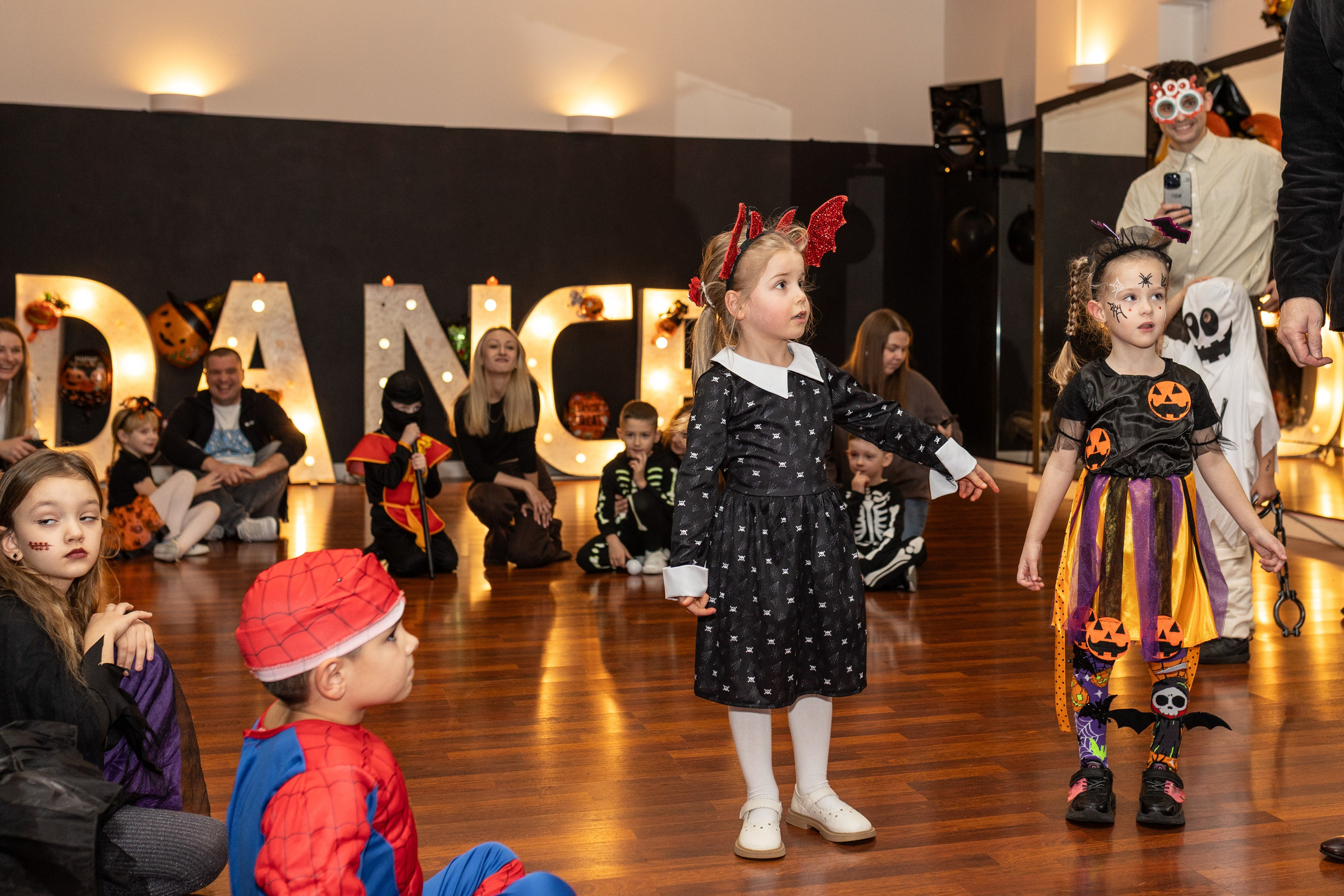 Хэллоуин Leo dance. Family and children photographer in Warszaw Liudmila Babrouskaya