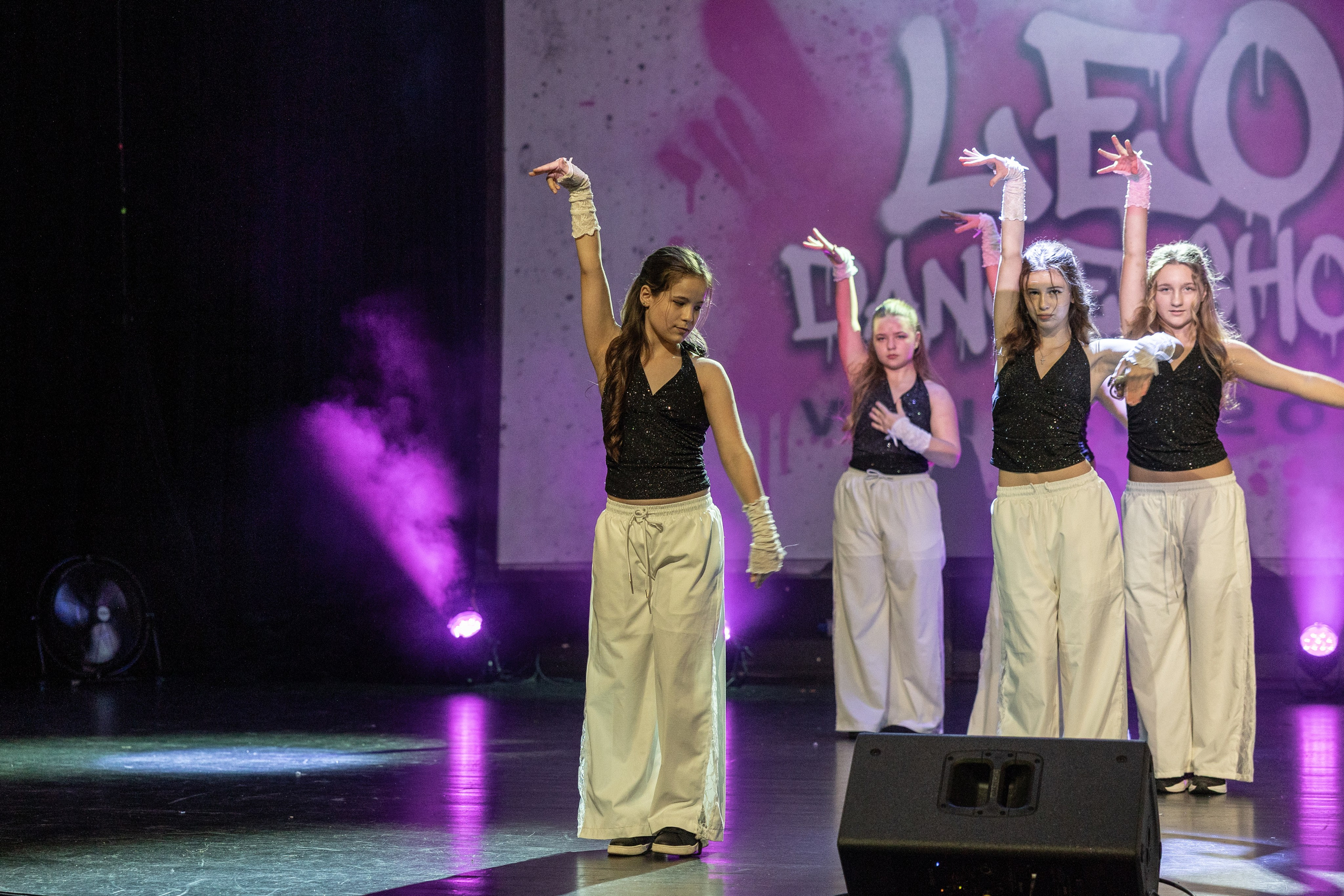 LEO DANCE SHOW WINTER 2025. Семейный и детский фотограф в Варшаве Мила Бобровская