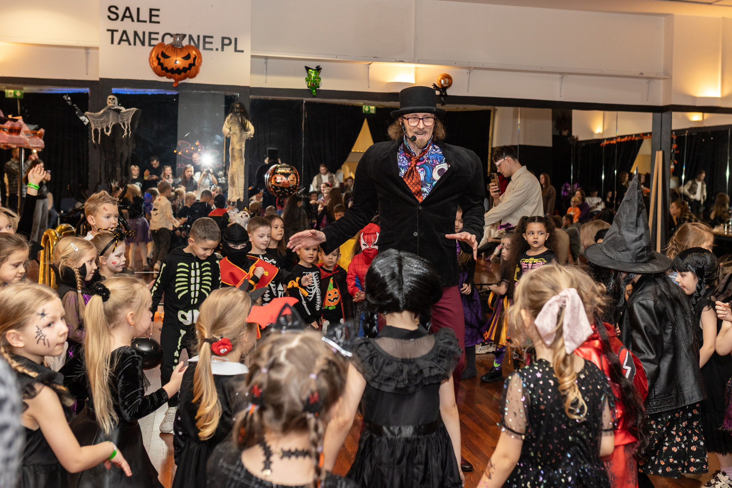 Хэллоуин Leo dance. Family and children photographer in Warszaw Liudmila Babrouskaya