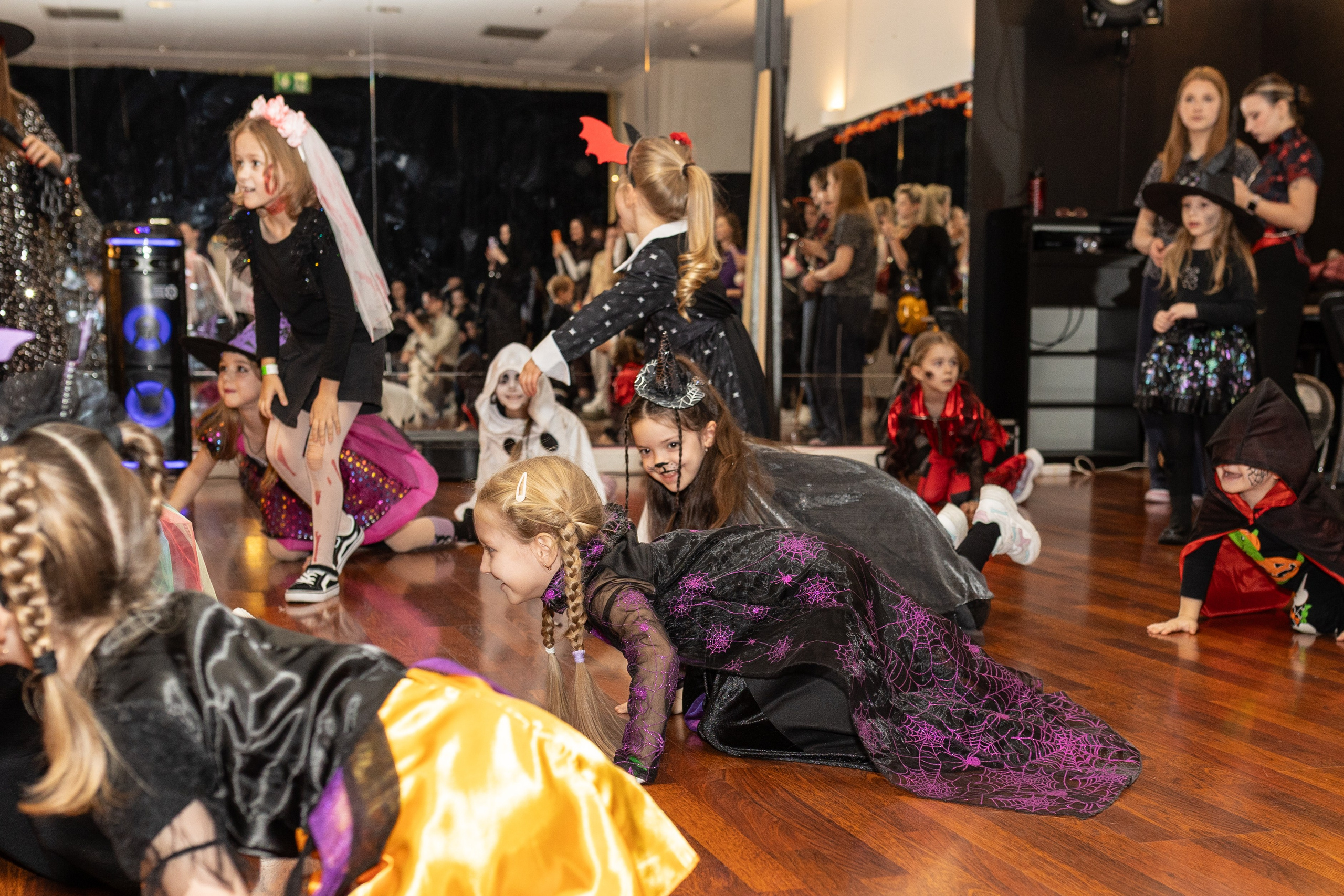Хэллоуин Leo dance. Family and children photographer in Warszaw Liudmila Babrouskaya