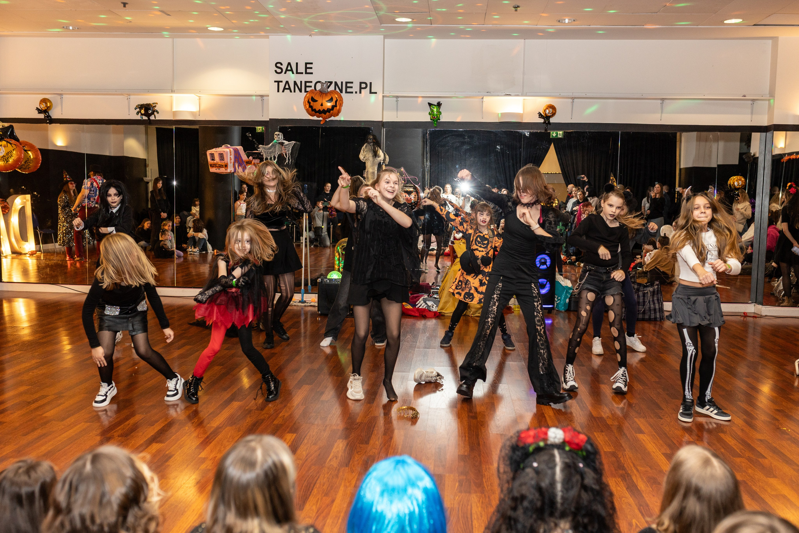 Хэллоуин Leo dance. Family and children photographer in Warszaw Liudmila Babrouskaya