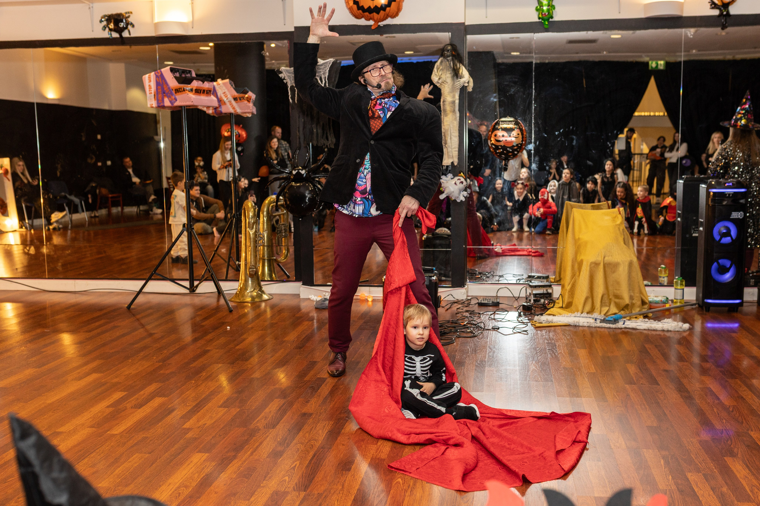 Хэллоуин Leo dance. Family and children photographer in Warszaw Liudmila Babrouskaya