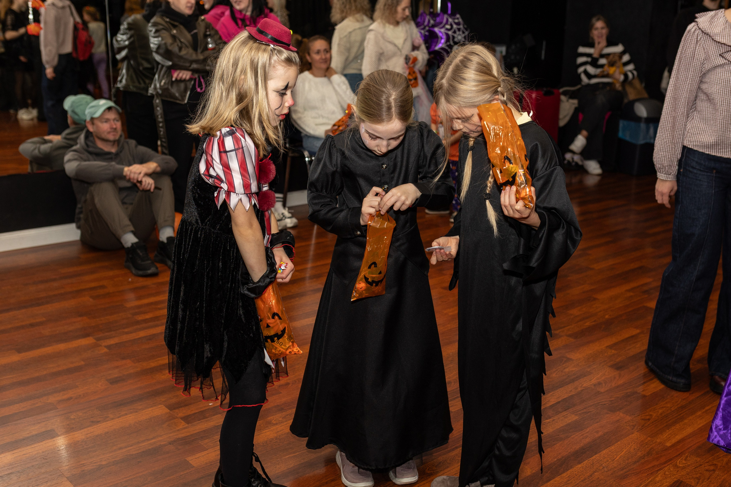 Хэллоуин Leo dance. Family and children photographer in Warszaw Liudmila Babrouskaya
