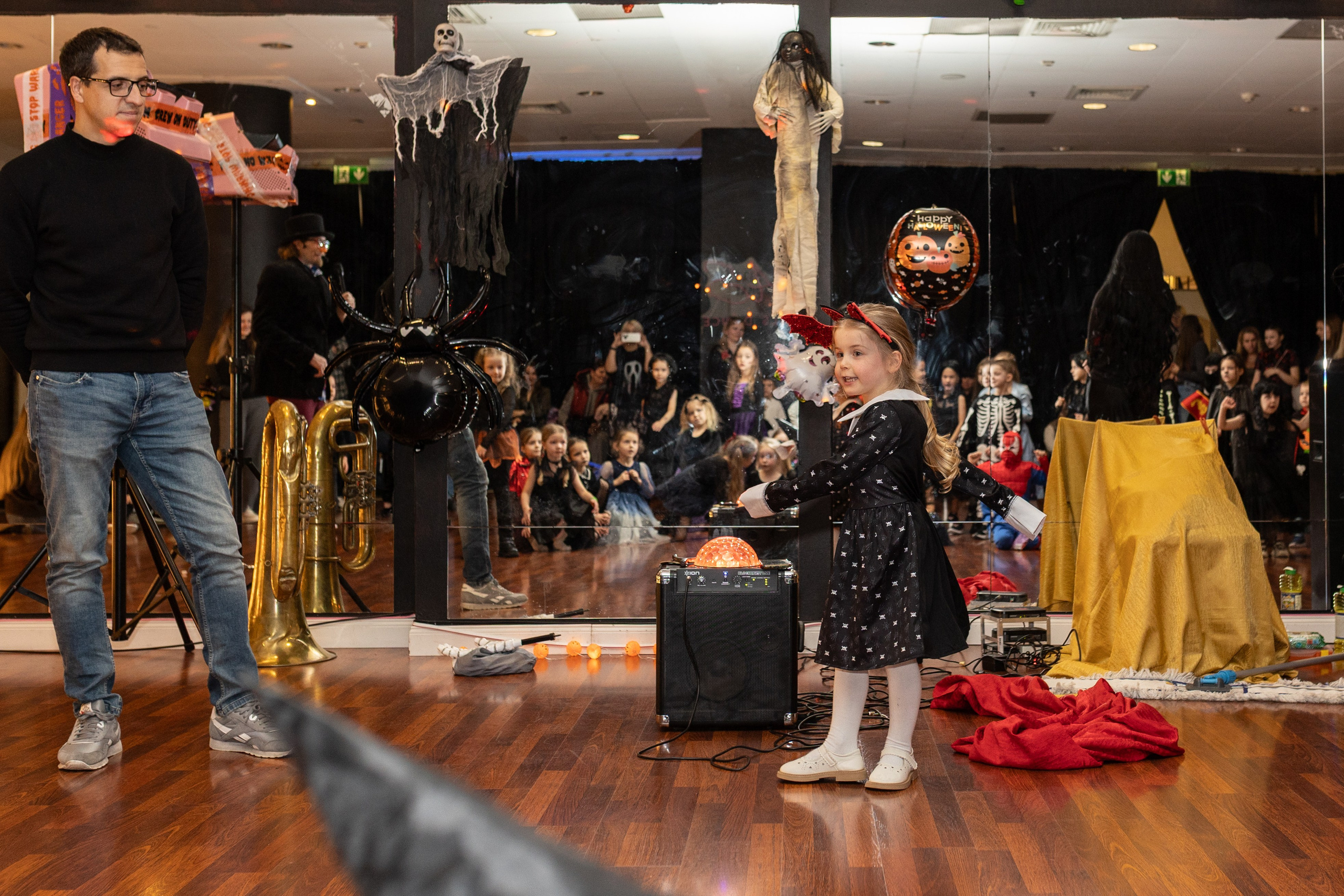 Хэллоуин Leo dance. Family and children photographer in Warszaw Liudmila Babrouskaya