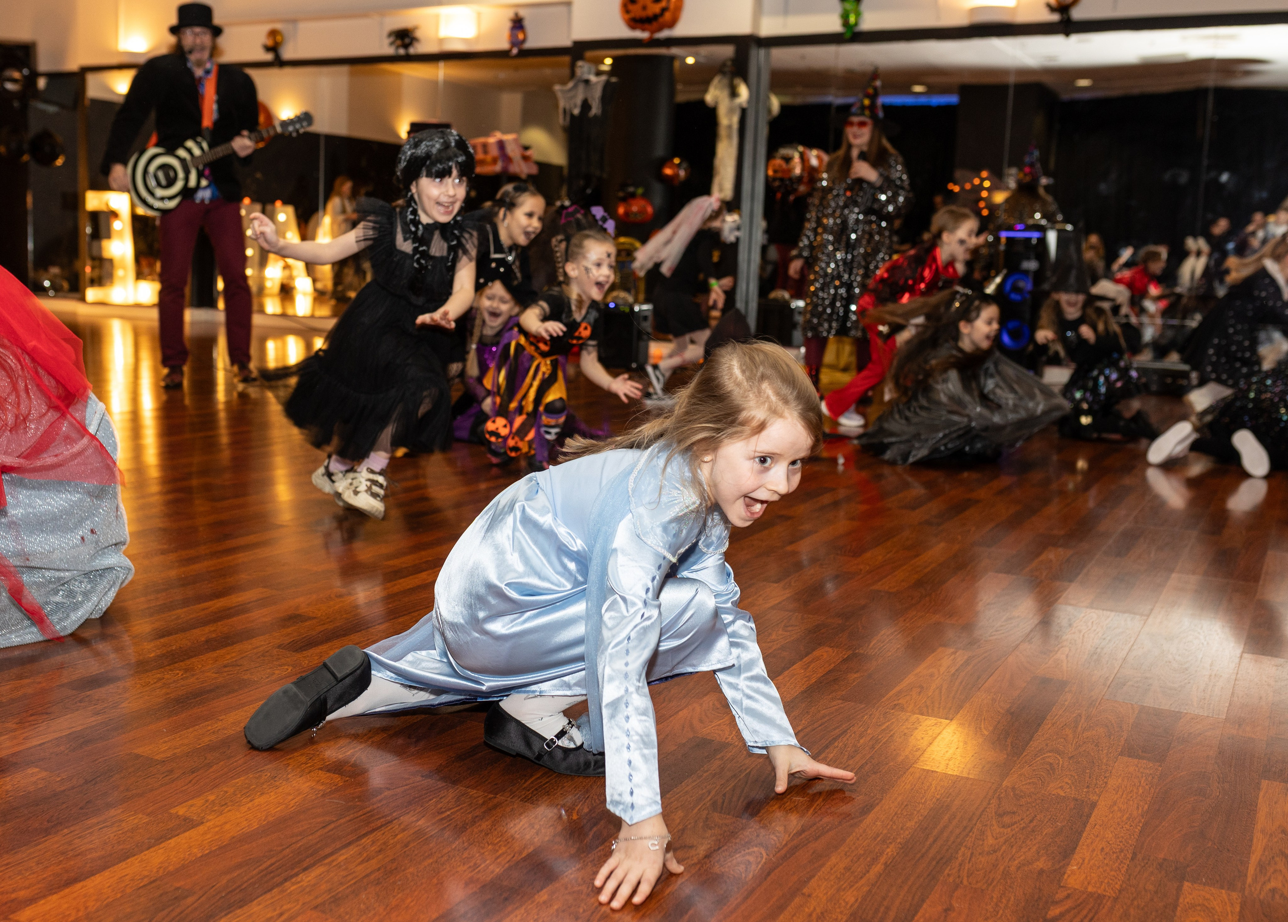 Хэллоуин Leo dance. Family and children photographer in Warszaw Liudmila Babrouskaya