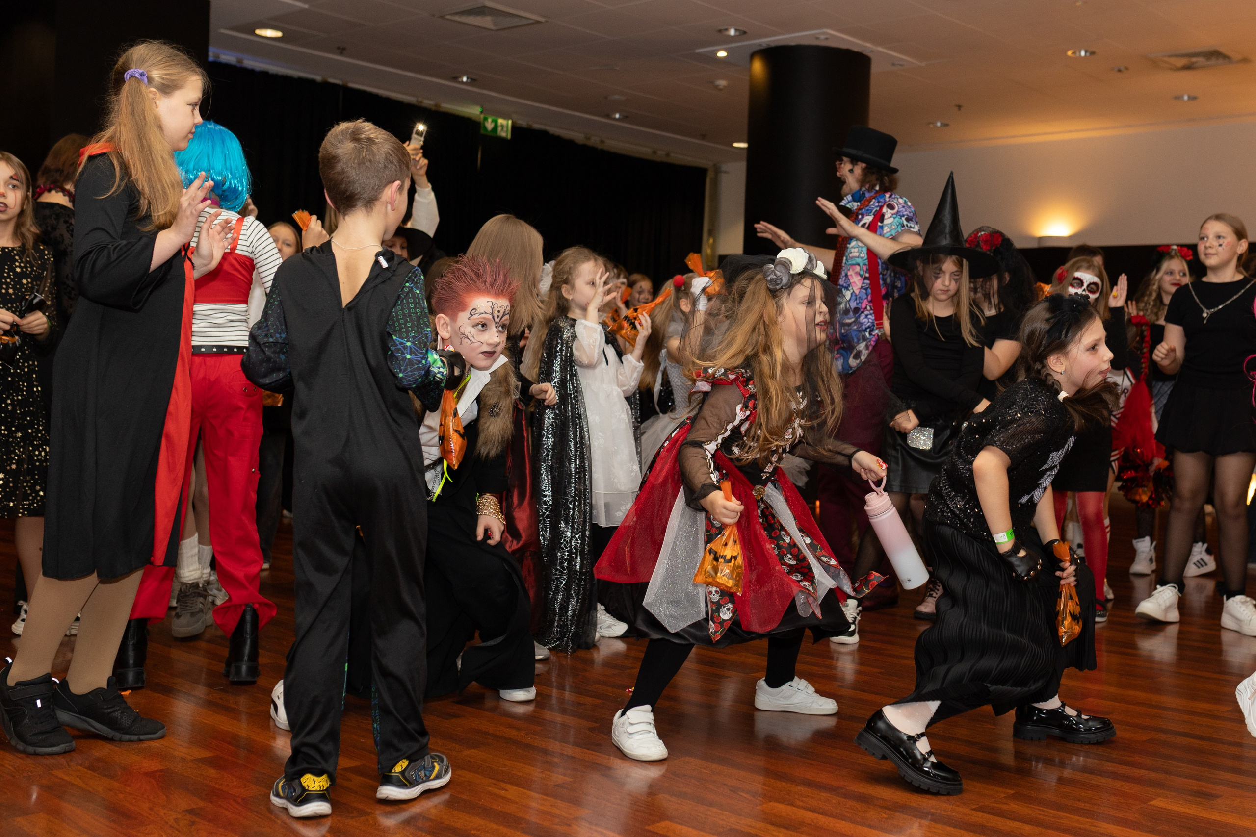 Хэллоуин Leo dance. Family and children photographer in Warszaw Liudmila Babrouskaya