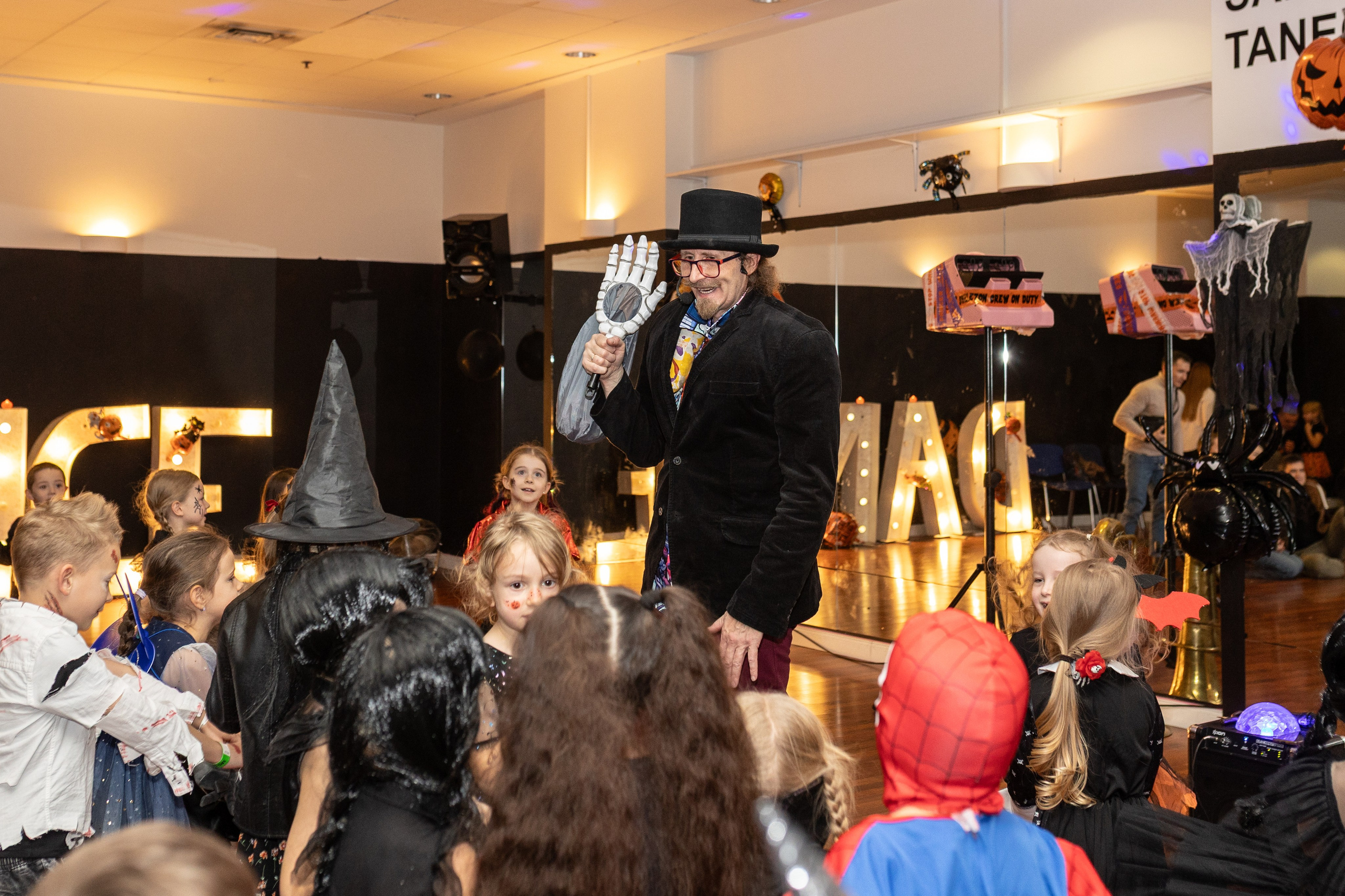Хэллоуин Leo dance. Family and children photographer in Warszaw Liudmila Babrouskaya
