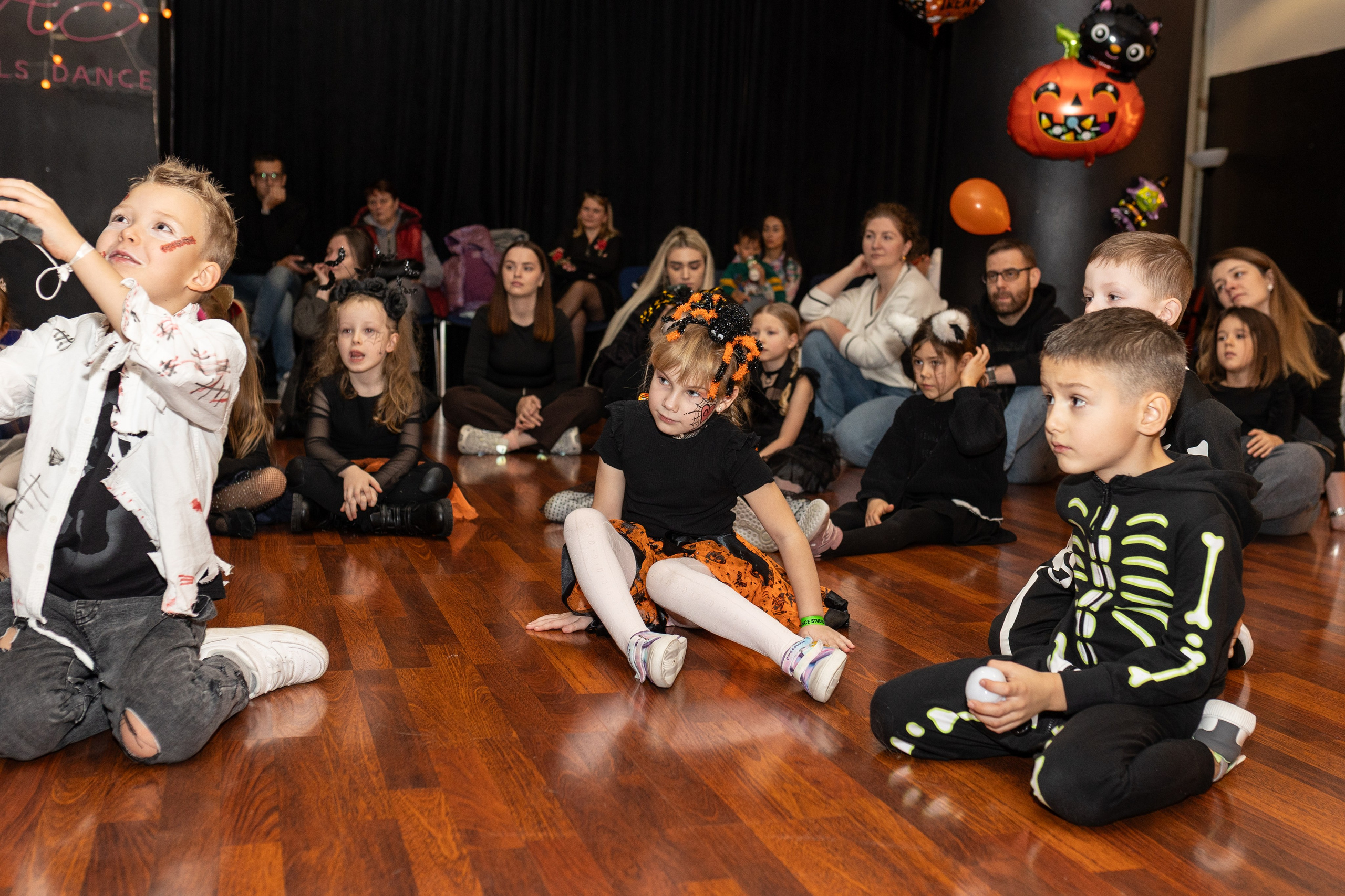 Хэллоуин Leo dance. Family and children photographer in Warszaw Liudmila Babrouskaya