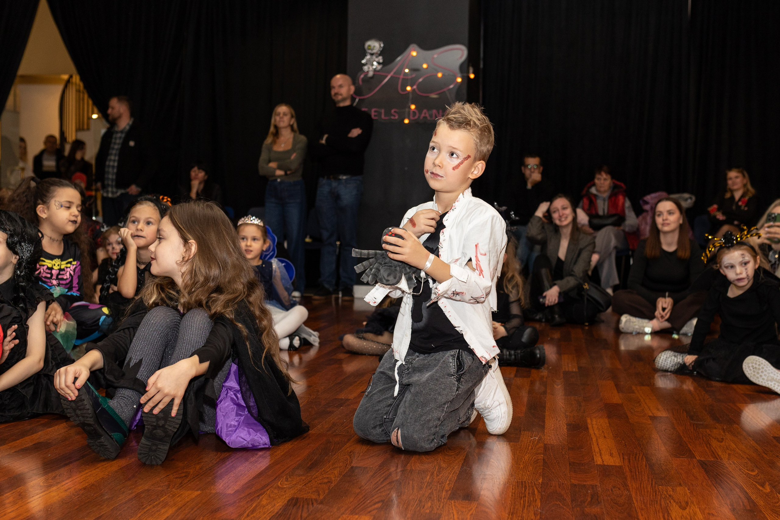 Хэллоуин Leo dance. Family and children photographer in Warszaw Liudmila Babrouskaya