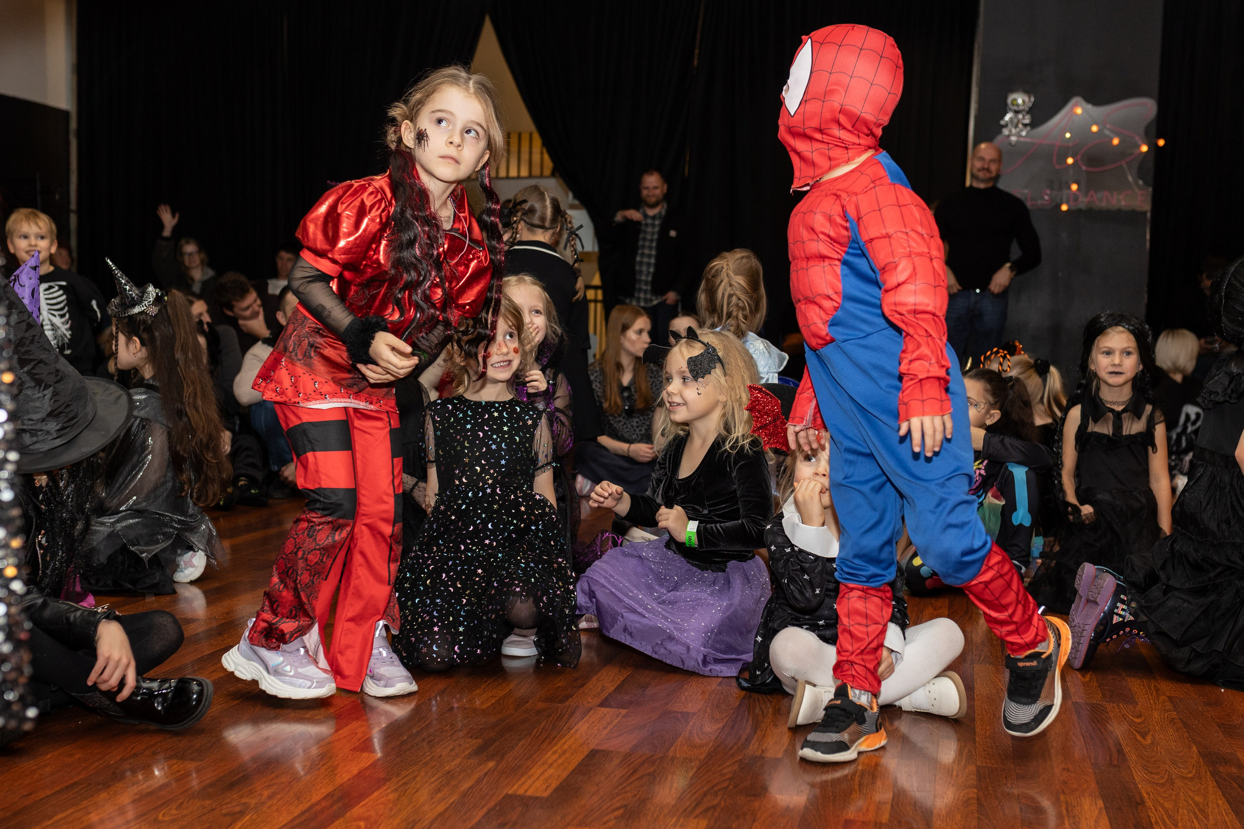 Хэллоуин Leo dance. Family and children photographer in Warszaw Liudmila Babrouskaya