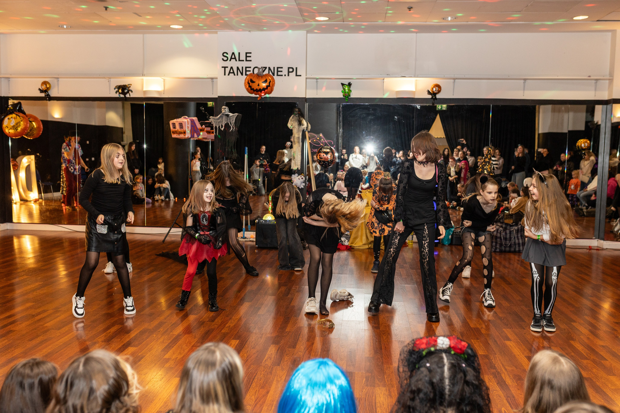 Хэллоуин Leo dance. Family and children photographer in Warszaw Liudmila Babrouskaya