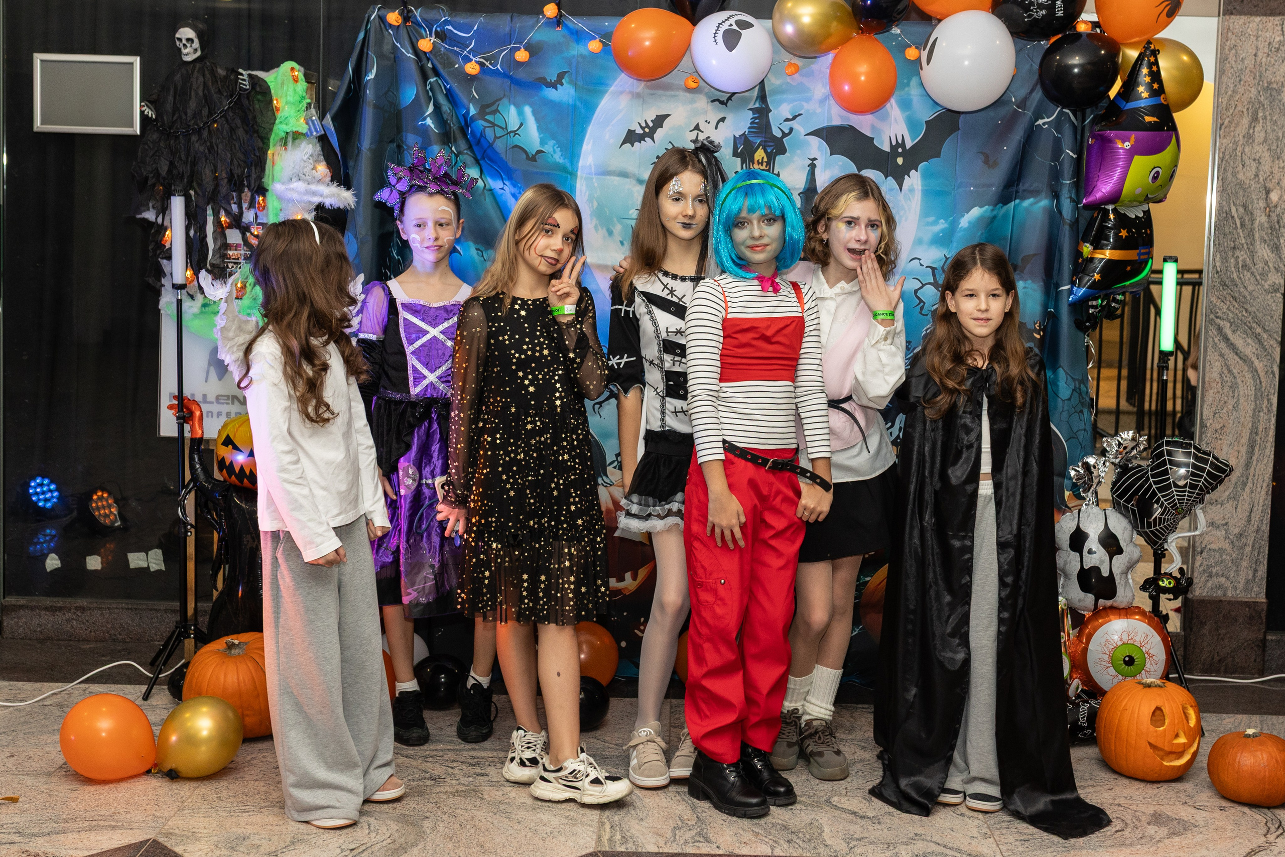Leo dance studio Helloween 2025. Семейный и детский фотограф в Варшаве Мила Бобровская