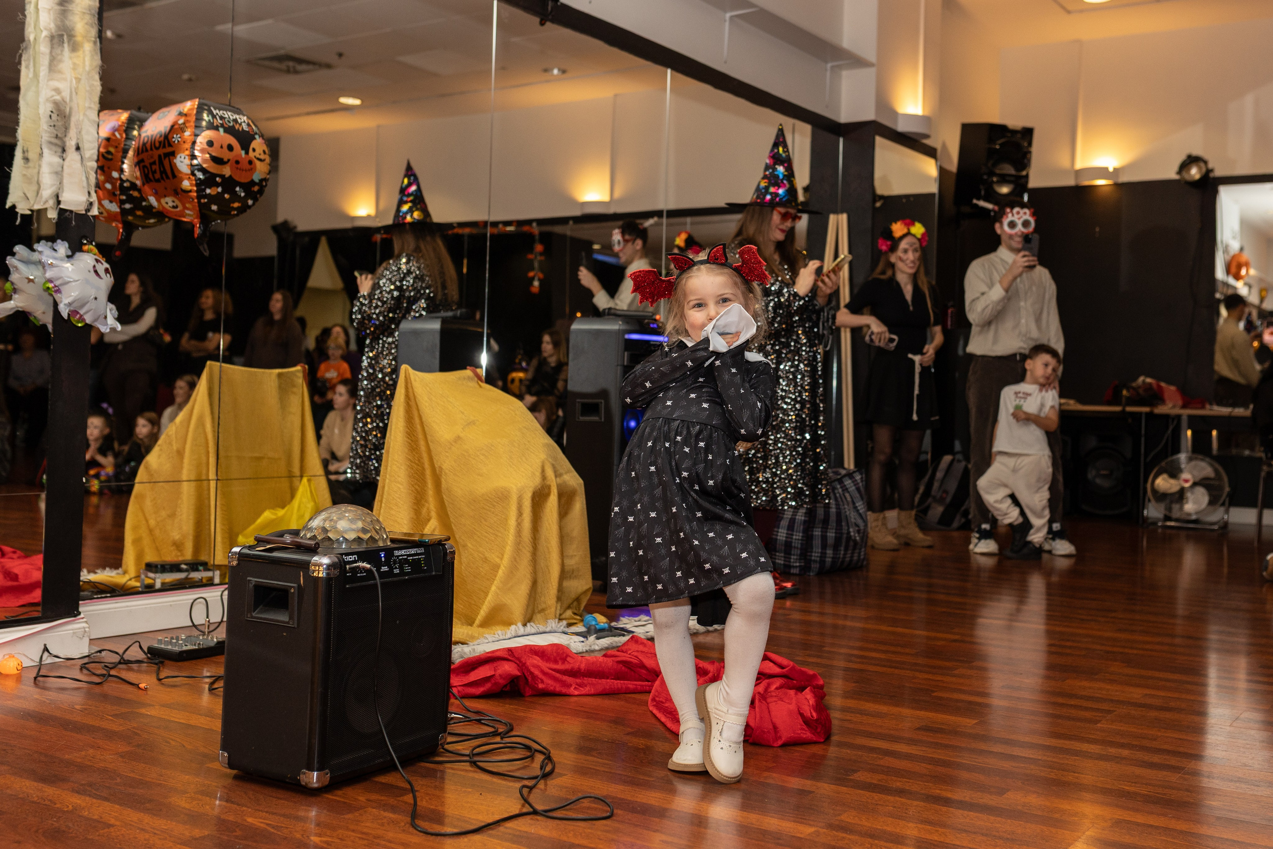 Хэллоуин Leo dance. Family and children photographer in Warszaw Liudmila Babrouskaya