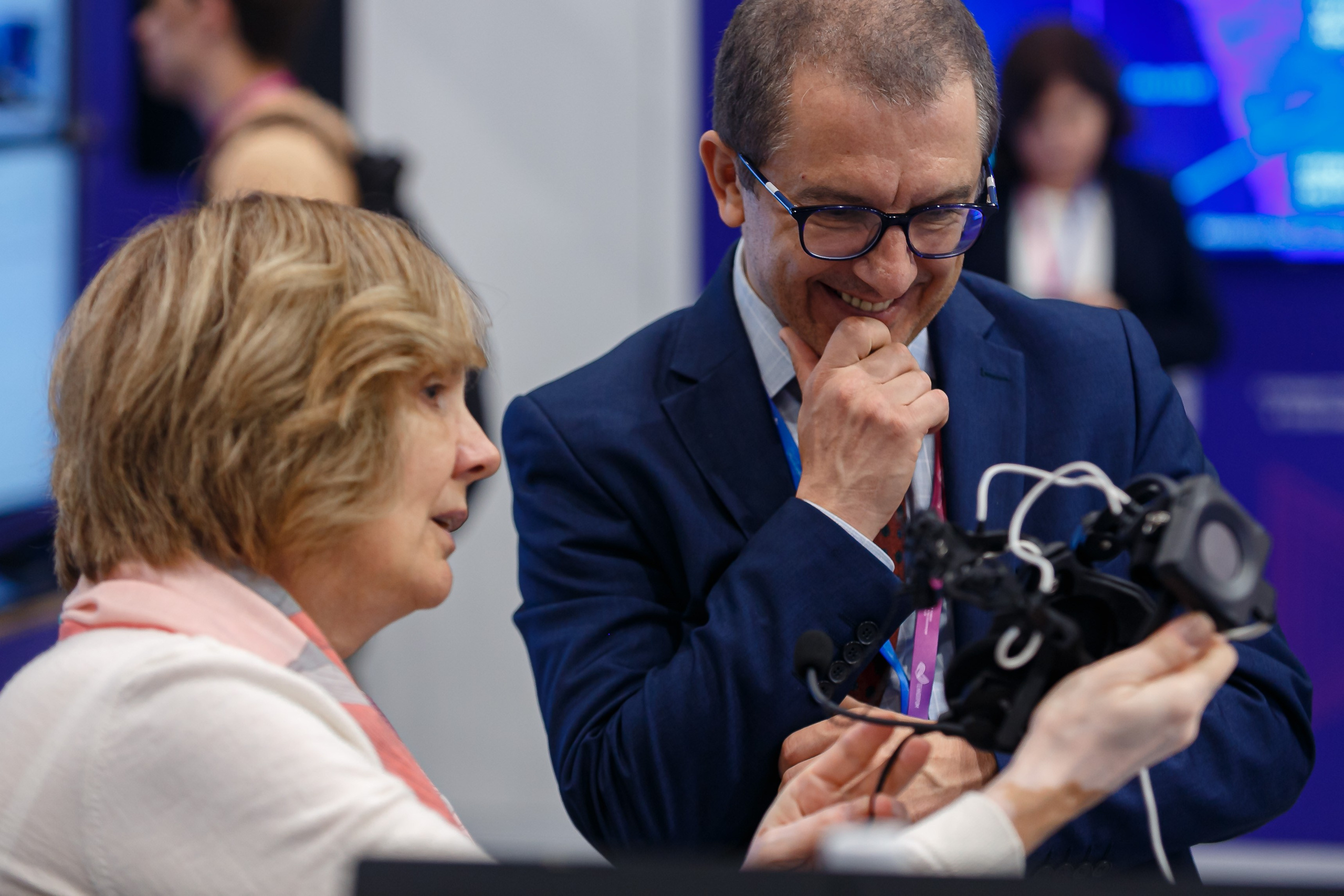 Foro Internacional de Desarrollo Tecnológico. Fotógrafo de retrato, familia y reportajes en Valencia | España | Europa Vitalii Lumier