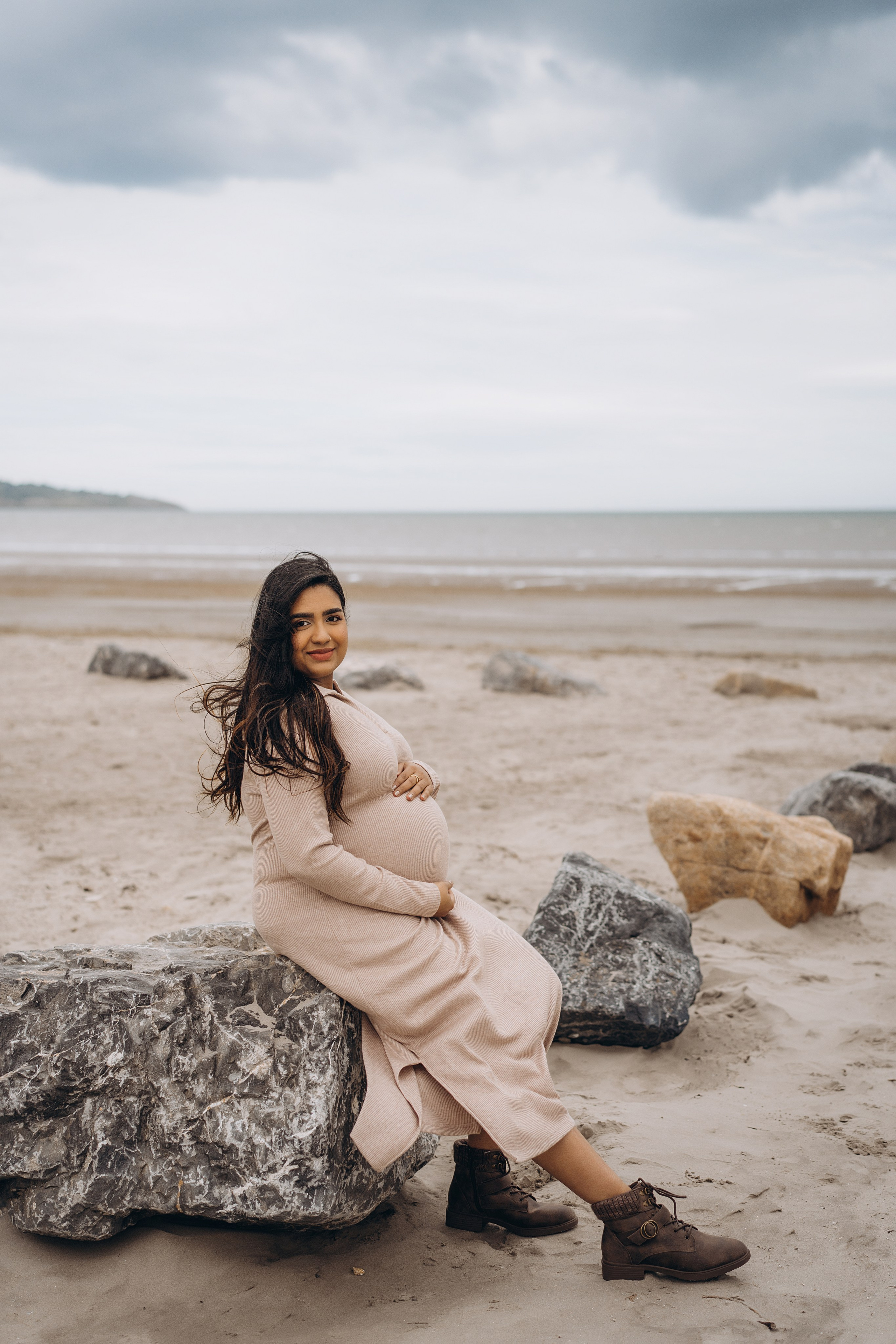 Meera: Bull island. Maternity/Love story/Wedding photographer