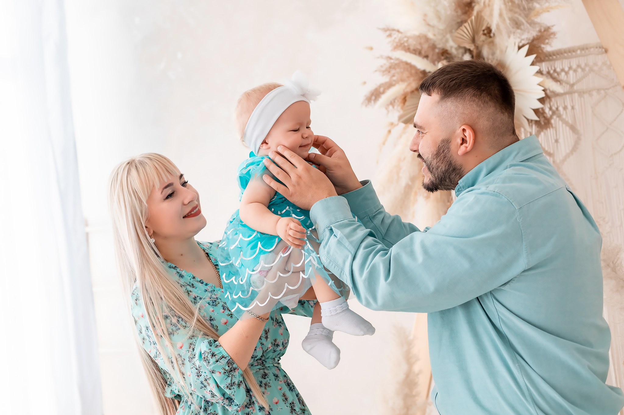 Family photo shoots in Israel. Family photographer in Haifa