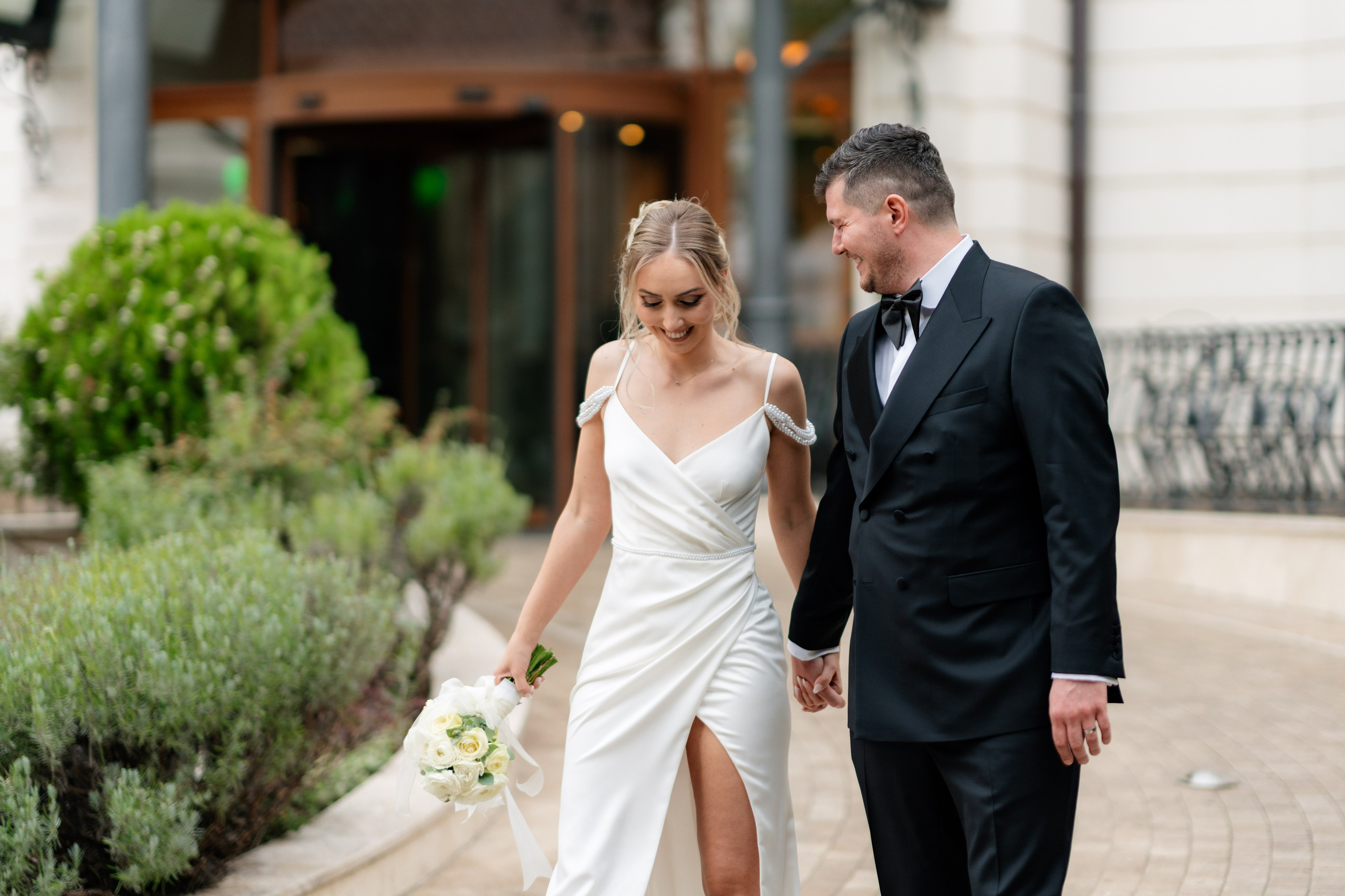 Madisson & Alex. Destination Wedding Photographer Alex Pasarelu