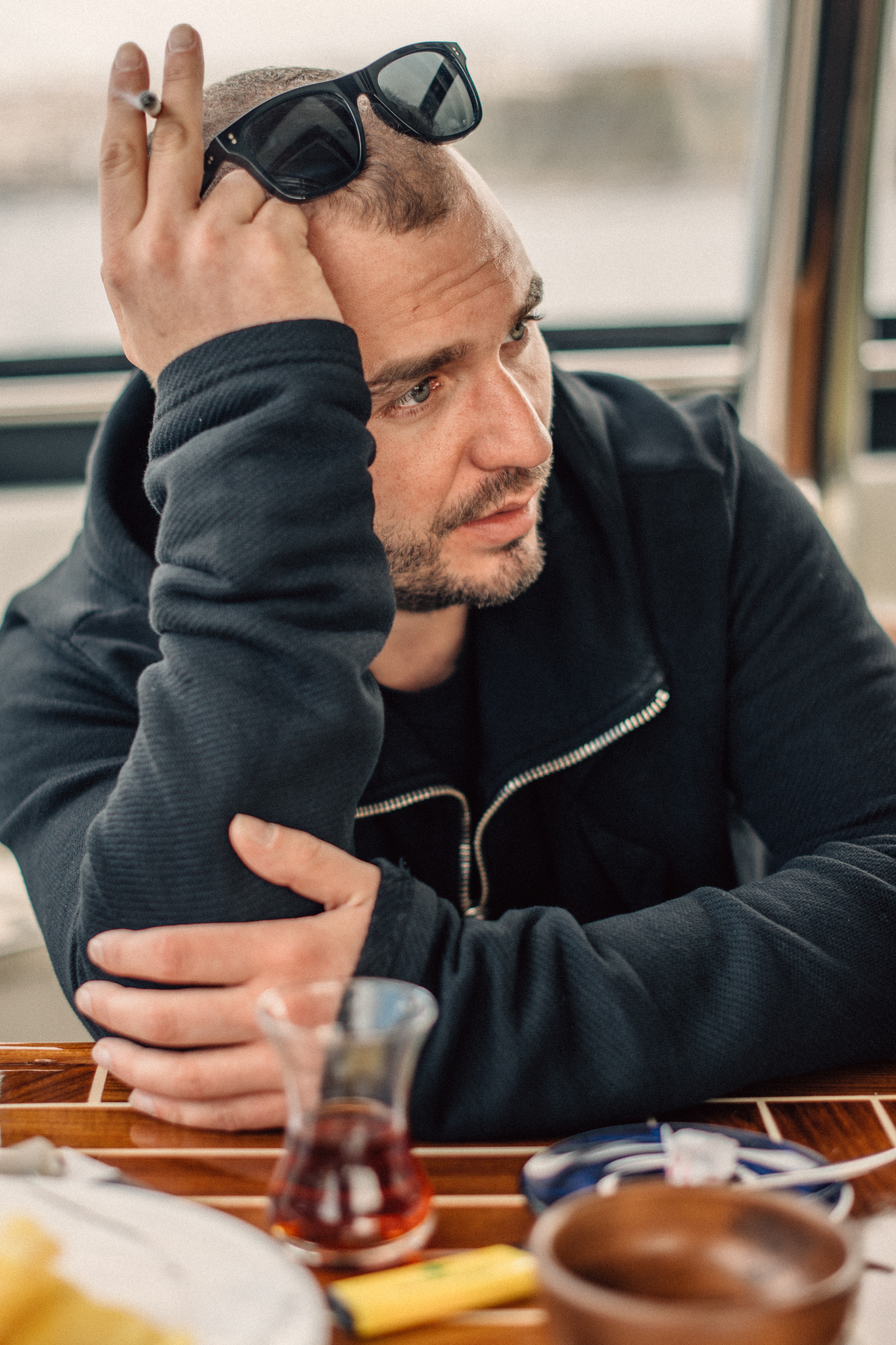 Фотосессия Лайфстайл в Стамбуле. Wedding, family and lifestyle photographer Anatoly. Photo sessions on rooftops with seagulls. Istanbul