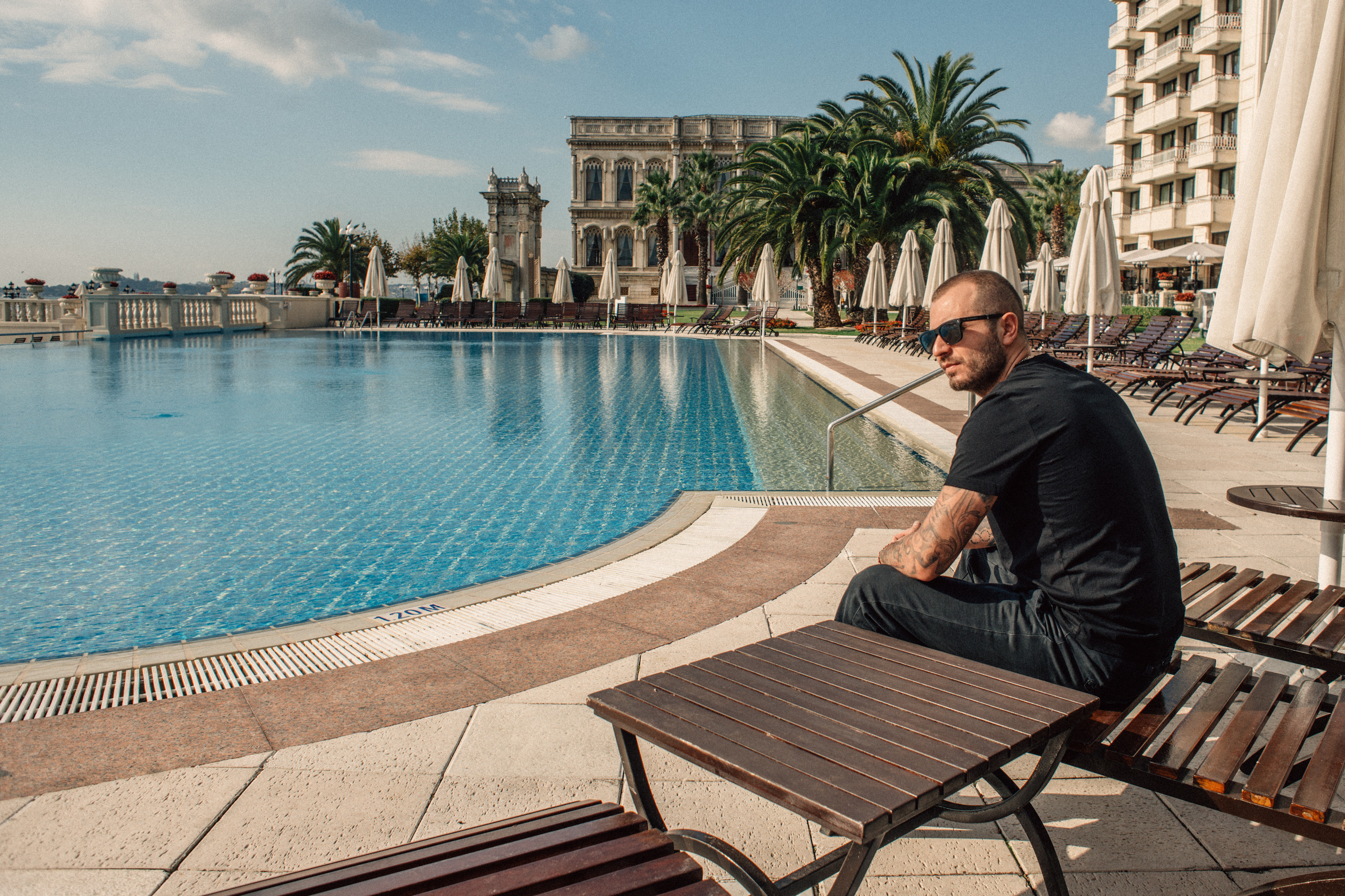 Фотосессия Лайфстайл в Стамбуле. Wedding, family and lifestyle photographer Anatoly. Photo sessions on rooftops with seagulls. Istanbul