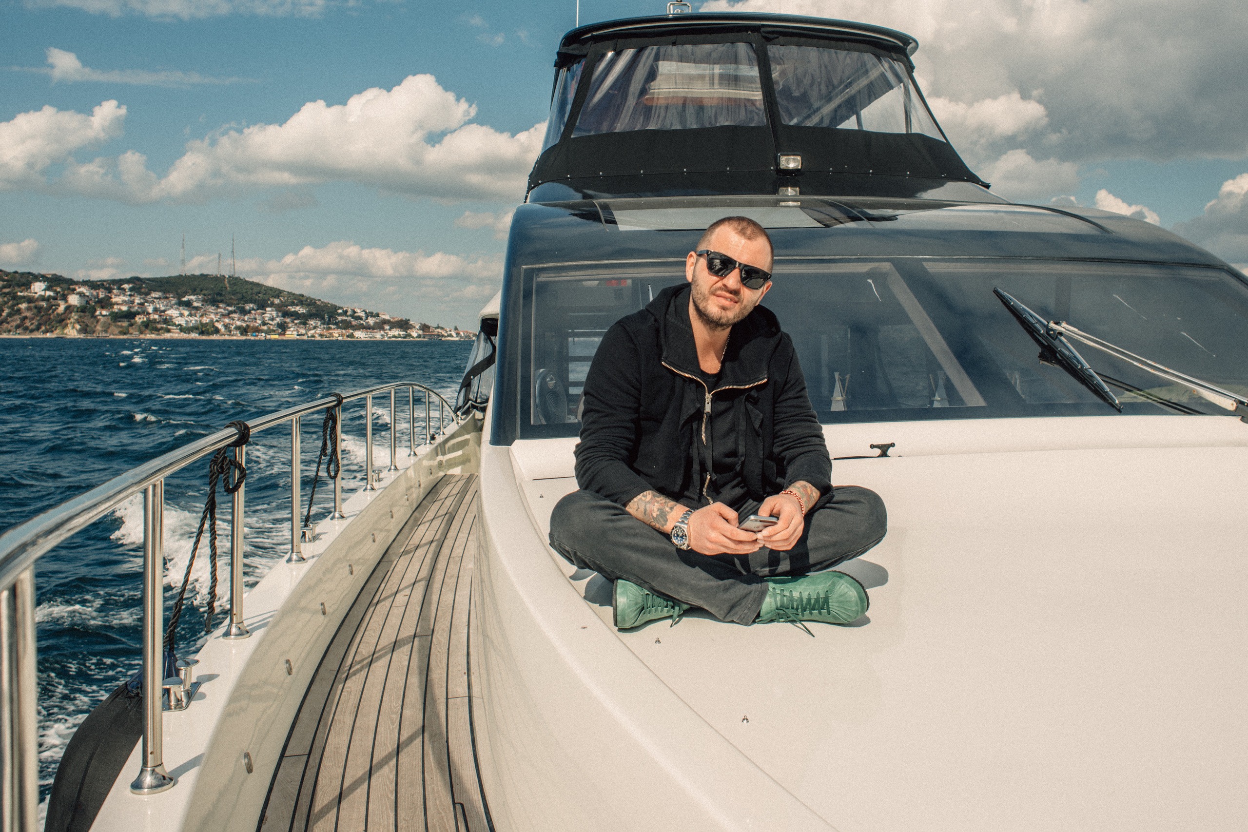 Фотосессия Лайфстайл в Стамбуле. Wedding, family and lifestyle photographer Anatoly. Photo sessions on rooftops with seagulls. Istanbul