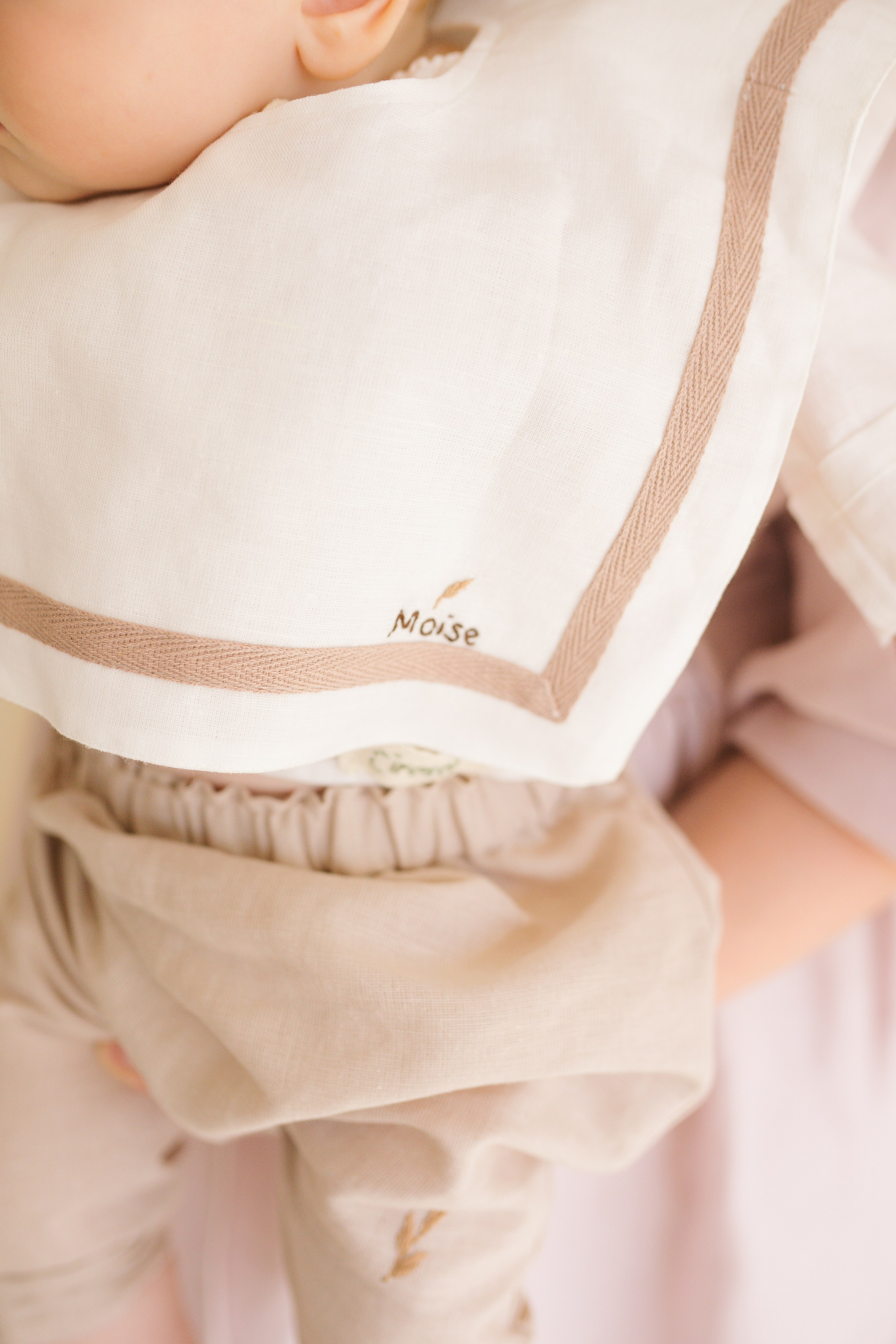 Ședințe Foto de Paște Brașov: Gălbenuș | Mădălina Beda. Madalina Beda- Artist vizual, fotograf, doula la nastere, consultant babywearing Brasov si in toata tara