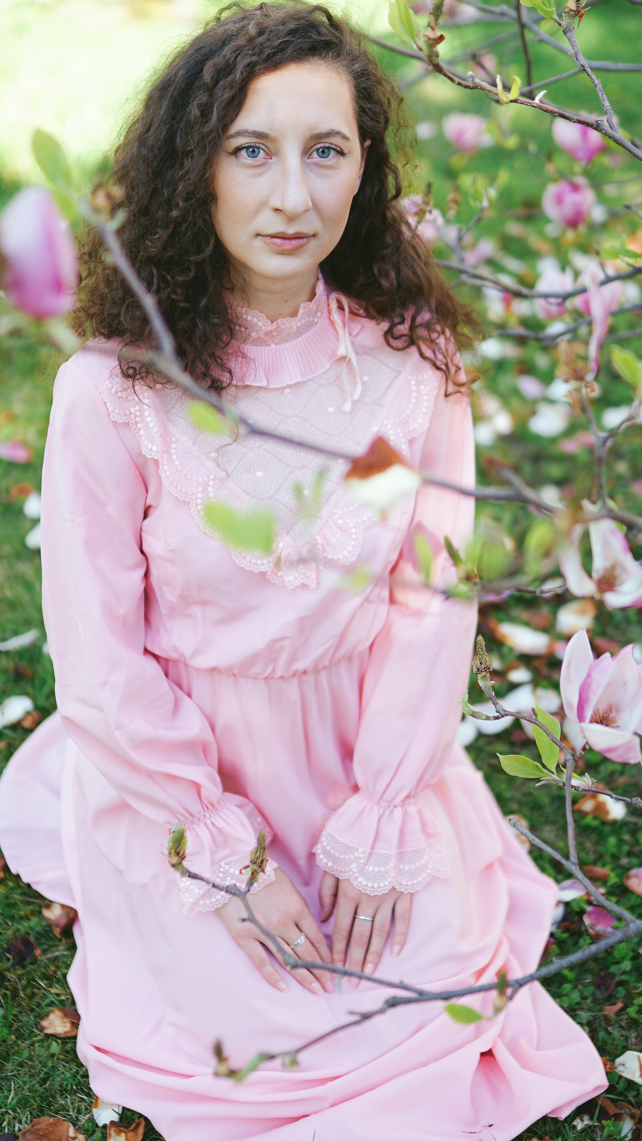 Fotografie de Portret Brașov | Artist Mădălina Beda. Madalina Beda- Artist vizual, fotograf, doula la nastere, consultant babywearing Brasov si in toata tara