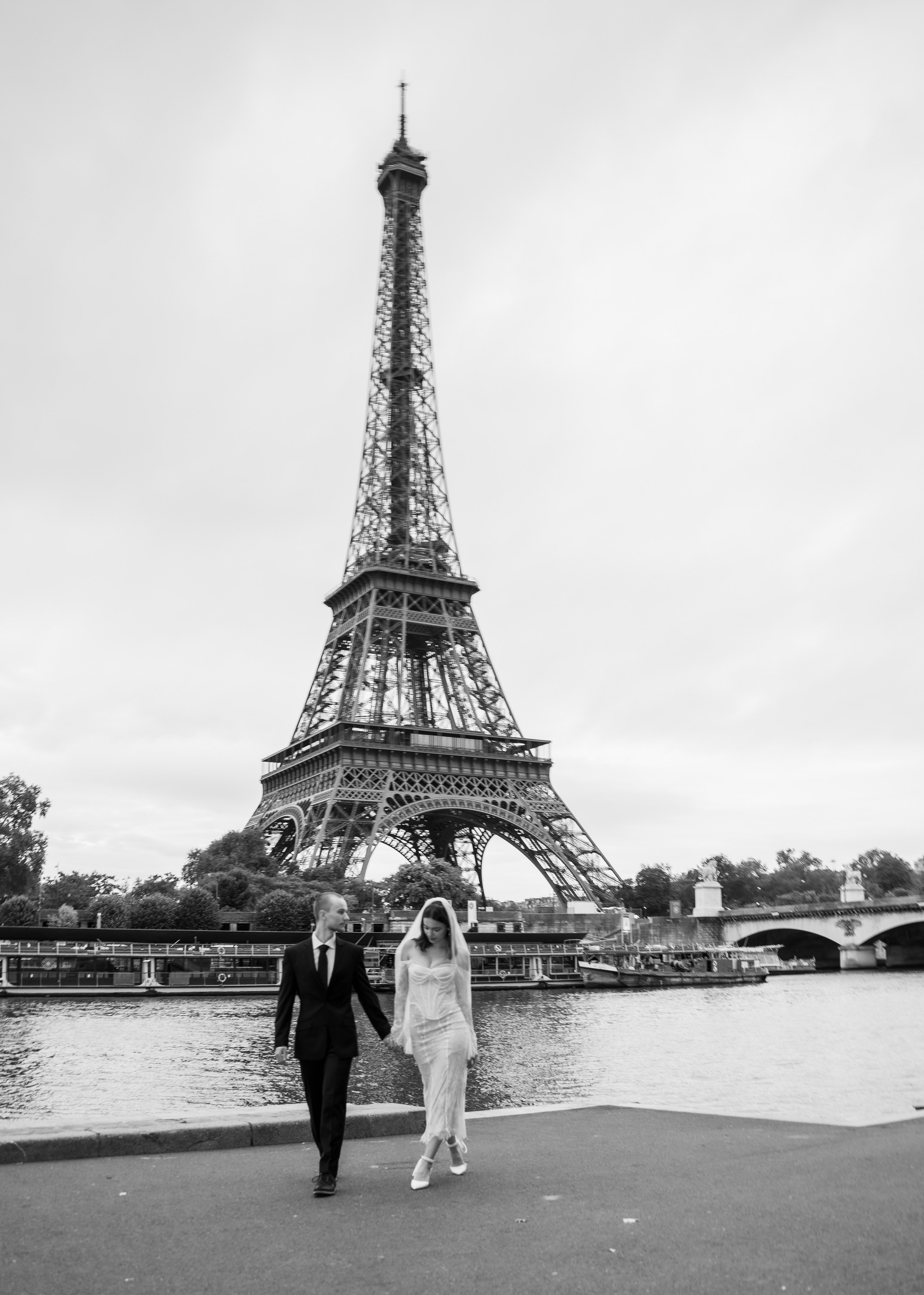Wedding elopement. Wedding photographer in Paris Oksana Shum