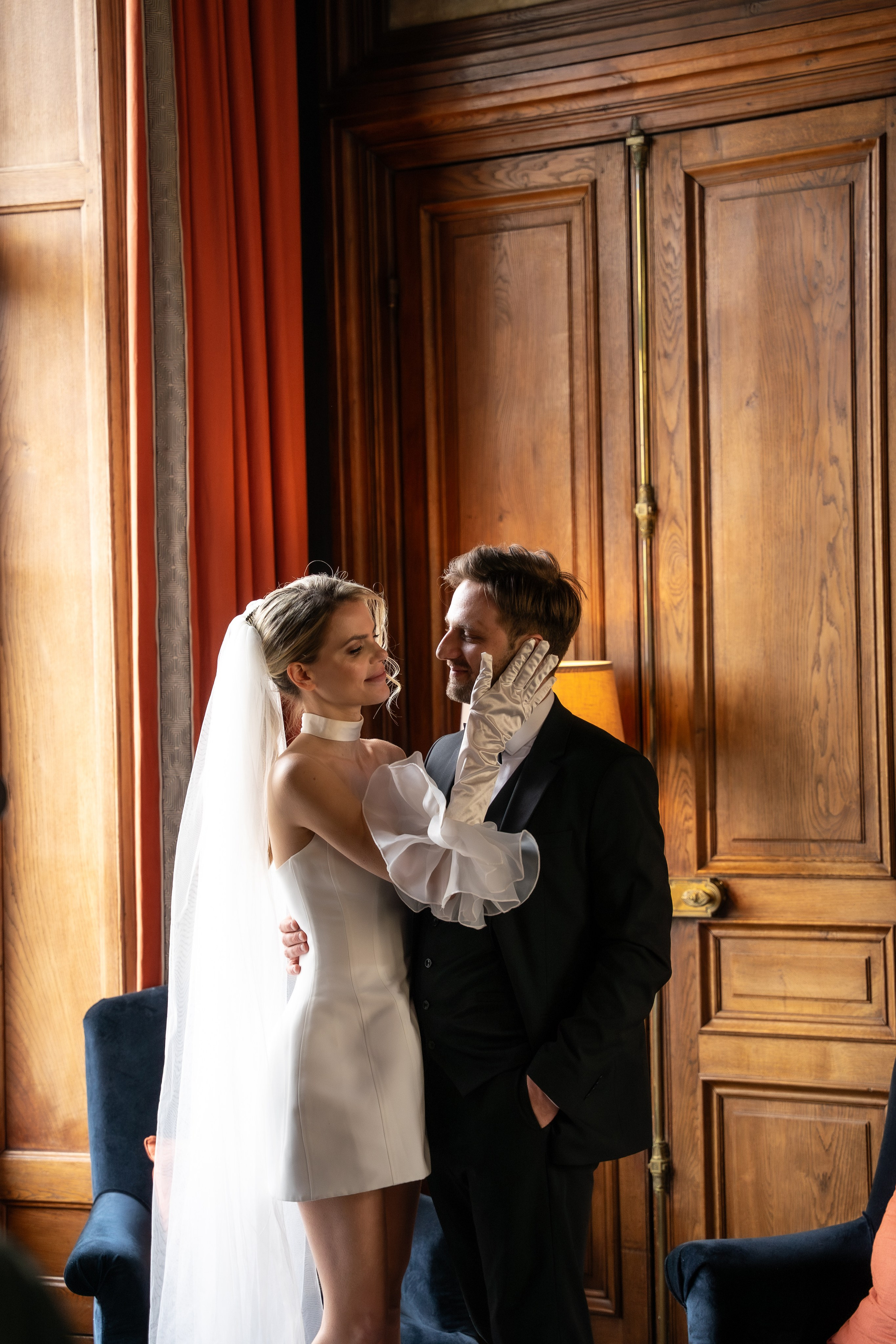 Chateau elopement inspiration. Wedding photographer in Paris Oksana Shum