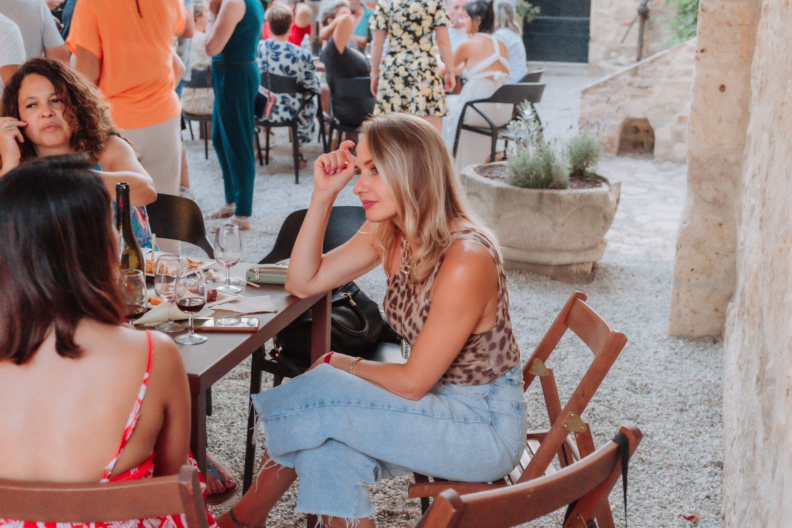 Reportage de fête au Château Prat de Cest. Professional Photographer in France | Poitiers, Tours & Châtellerault | Portrait, Family, Corporate & Wedding Photography