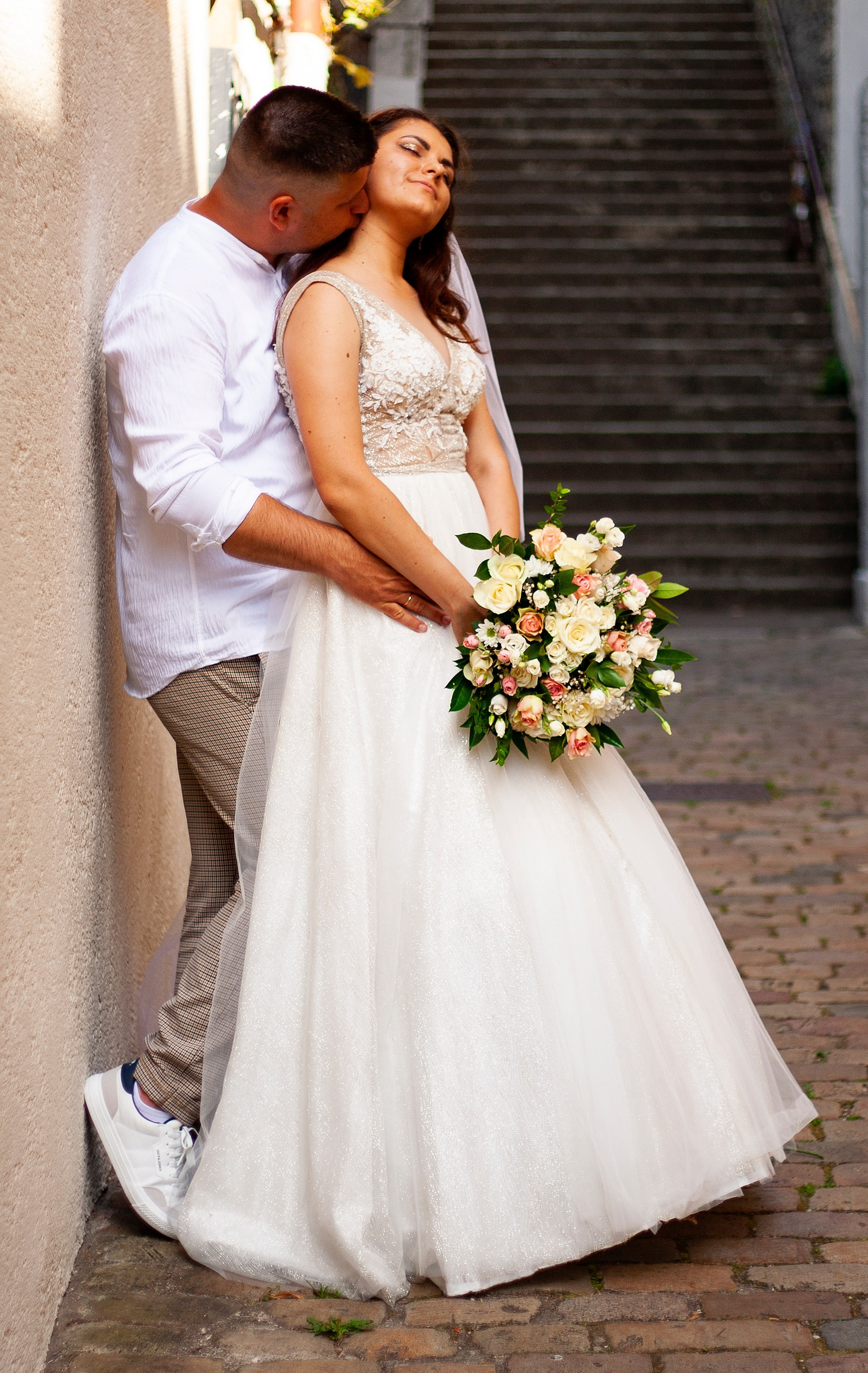 Promenade photo de mariage à Besançon: Julia et Denis. Photographe et graphiste Anastasiia LITVIN - Besançon, France