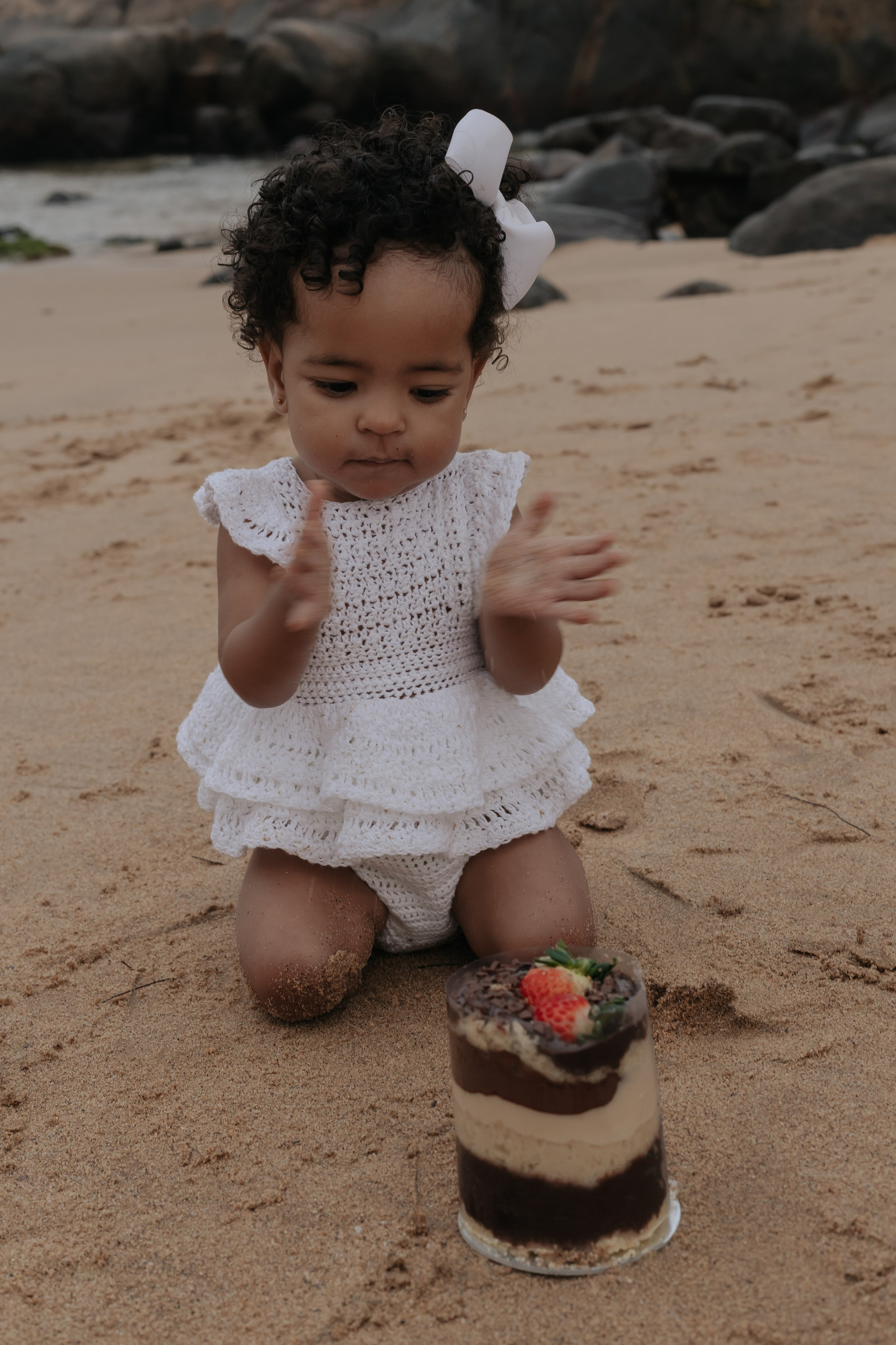 Íris — 1 ano. Amanda Paraizo | Fotógrafa de Parto, Gestante e Família na Grande Vitória — ES