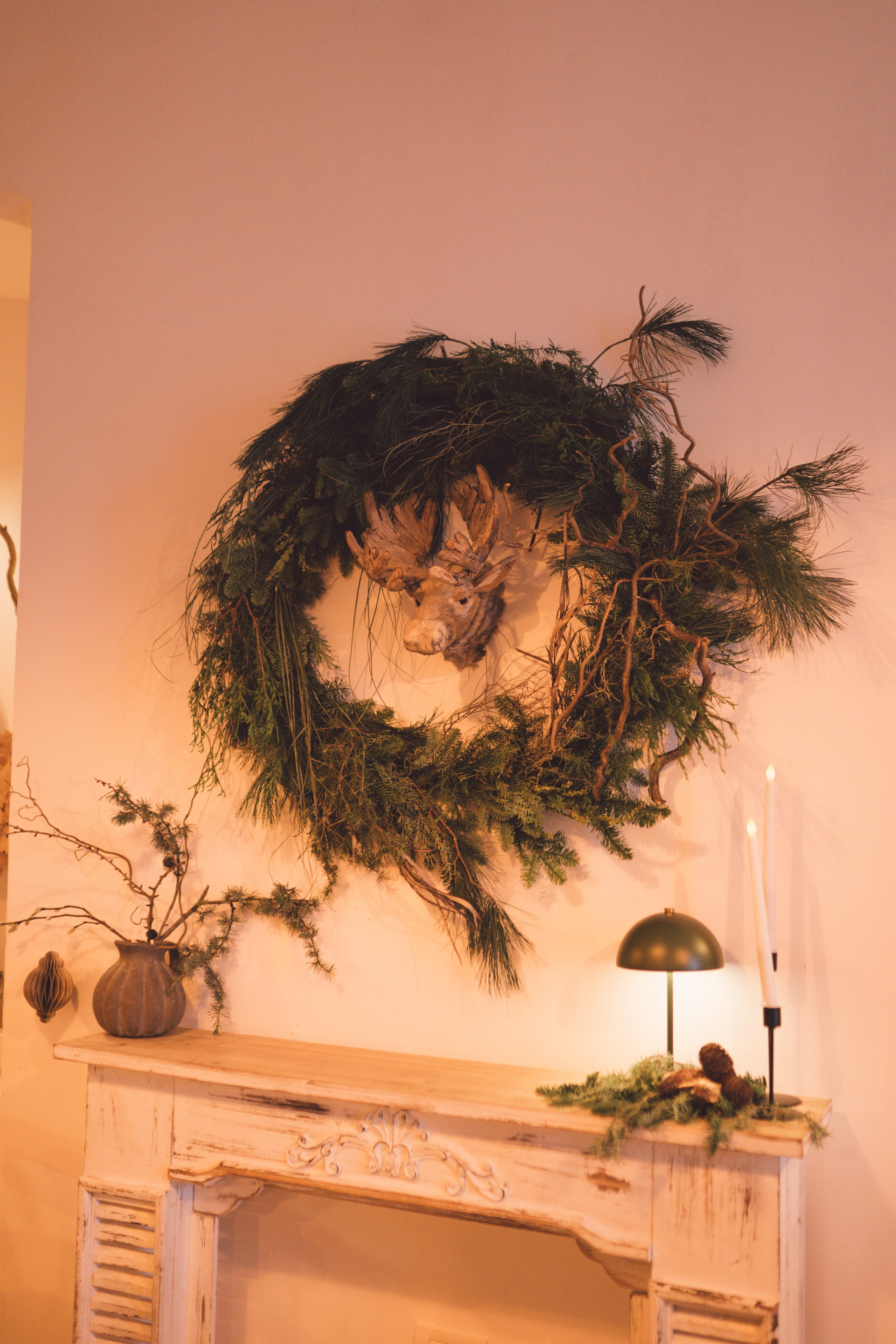 Fotografie de Eveniment Brașov: Povești Vizuale | Mădălina Beda. Madalina Beda- Artist vizual, fotograf, doula la nastere, consultant babywearing Brasov si in toata tara