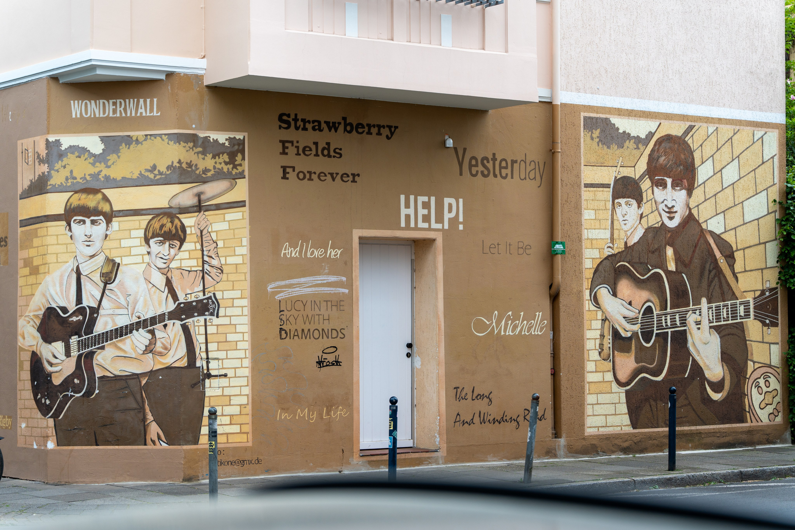 A little bit of street in Bremen #1. URBANSTREETFILES.ART