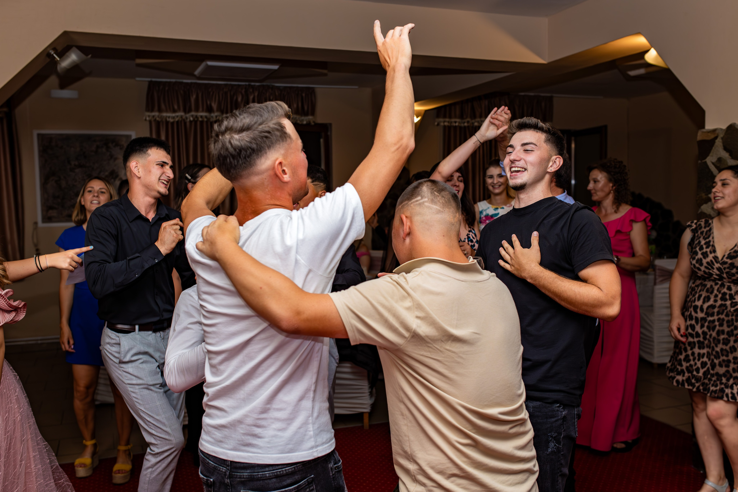 Majorat Petruta. Ionut Brehuescu — Fotograf