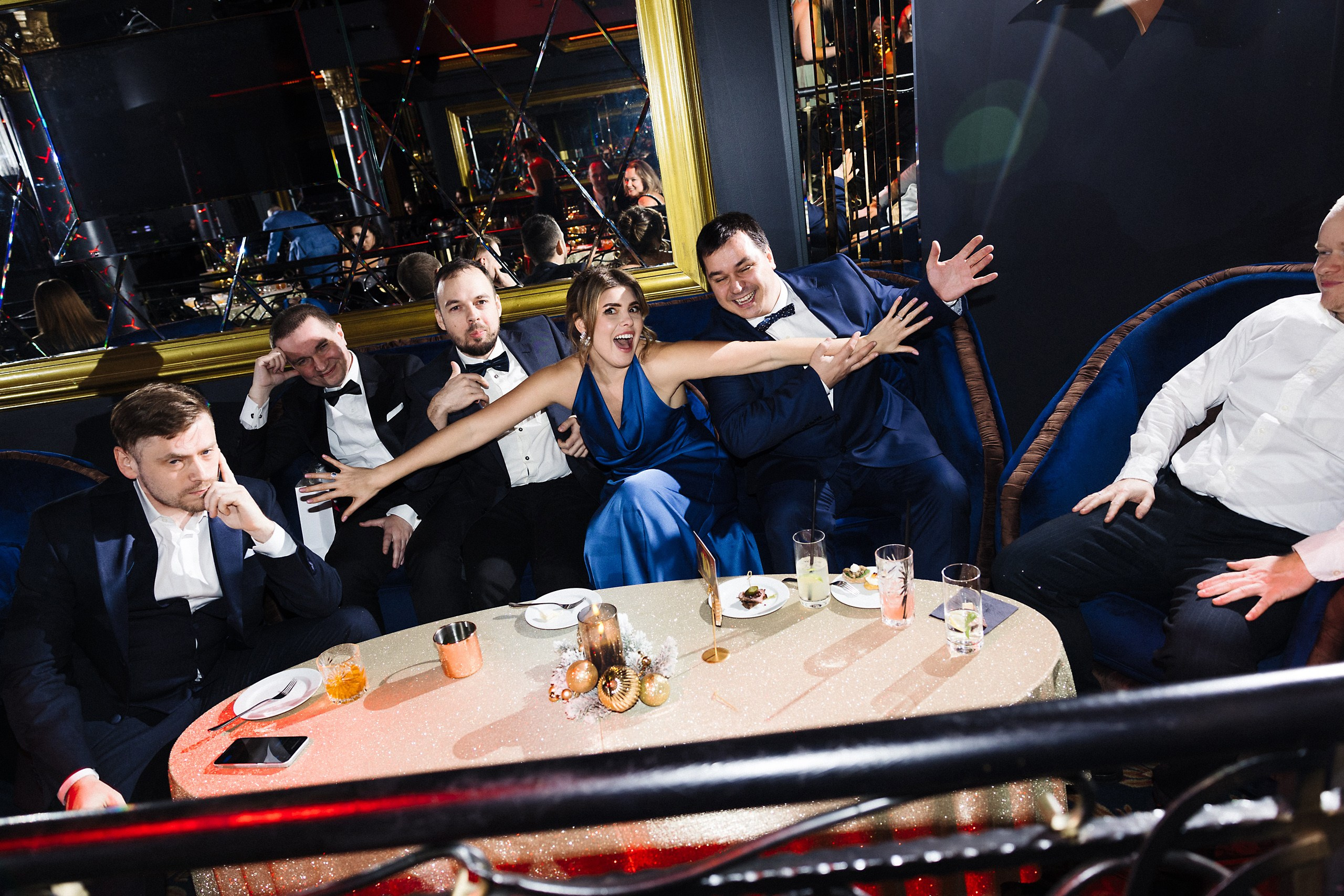 Фотосъёмка корпоративного Нового года в стиле «Оскар» — ярко, роскошно, незабываемо. Евгений Тимофеев | Свадебный и контент-фотограф и видеограф в Риге