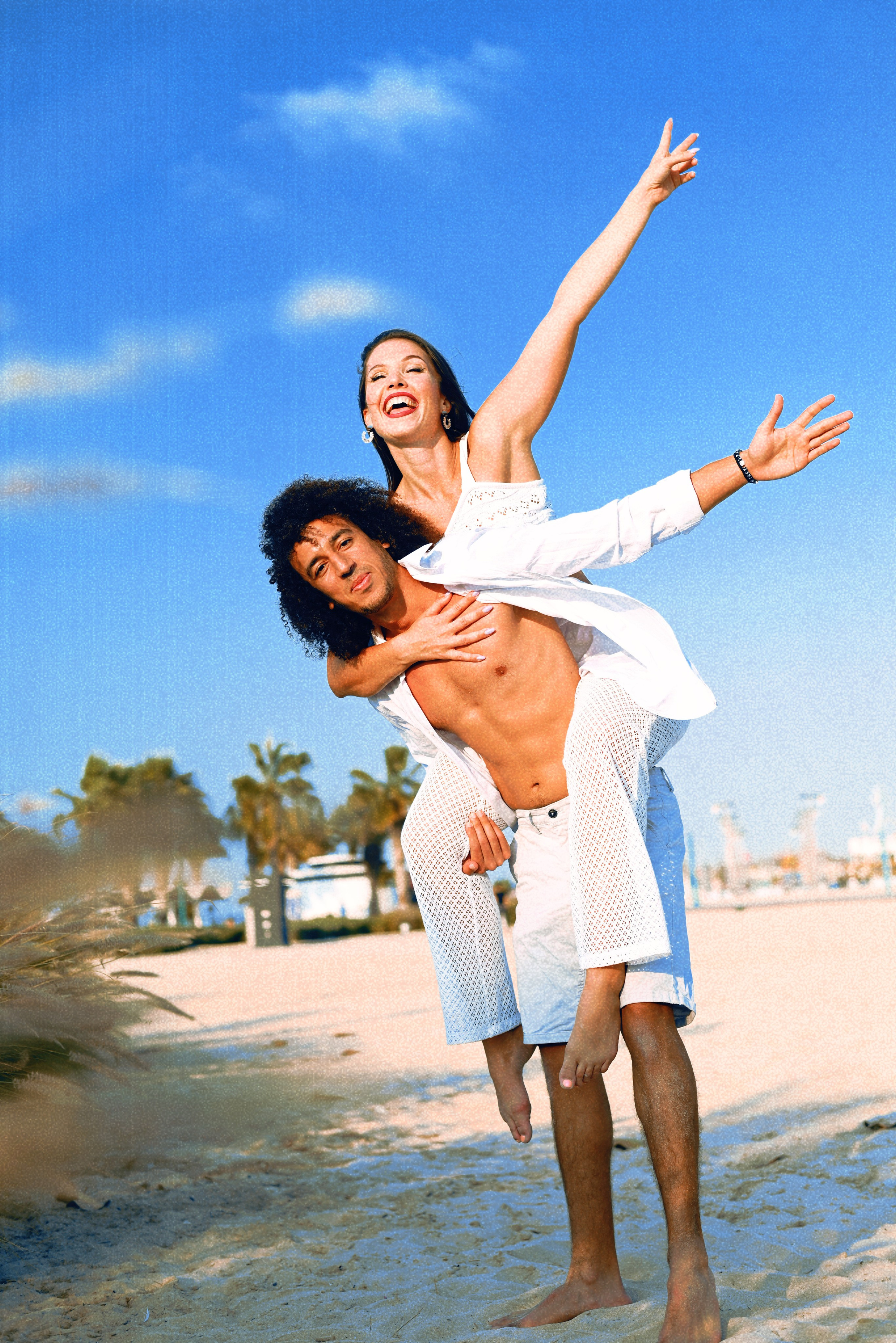 LOVE STORY. Photographer and Reels Videomaker in Dubai Rita Dobro