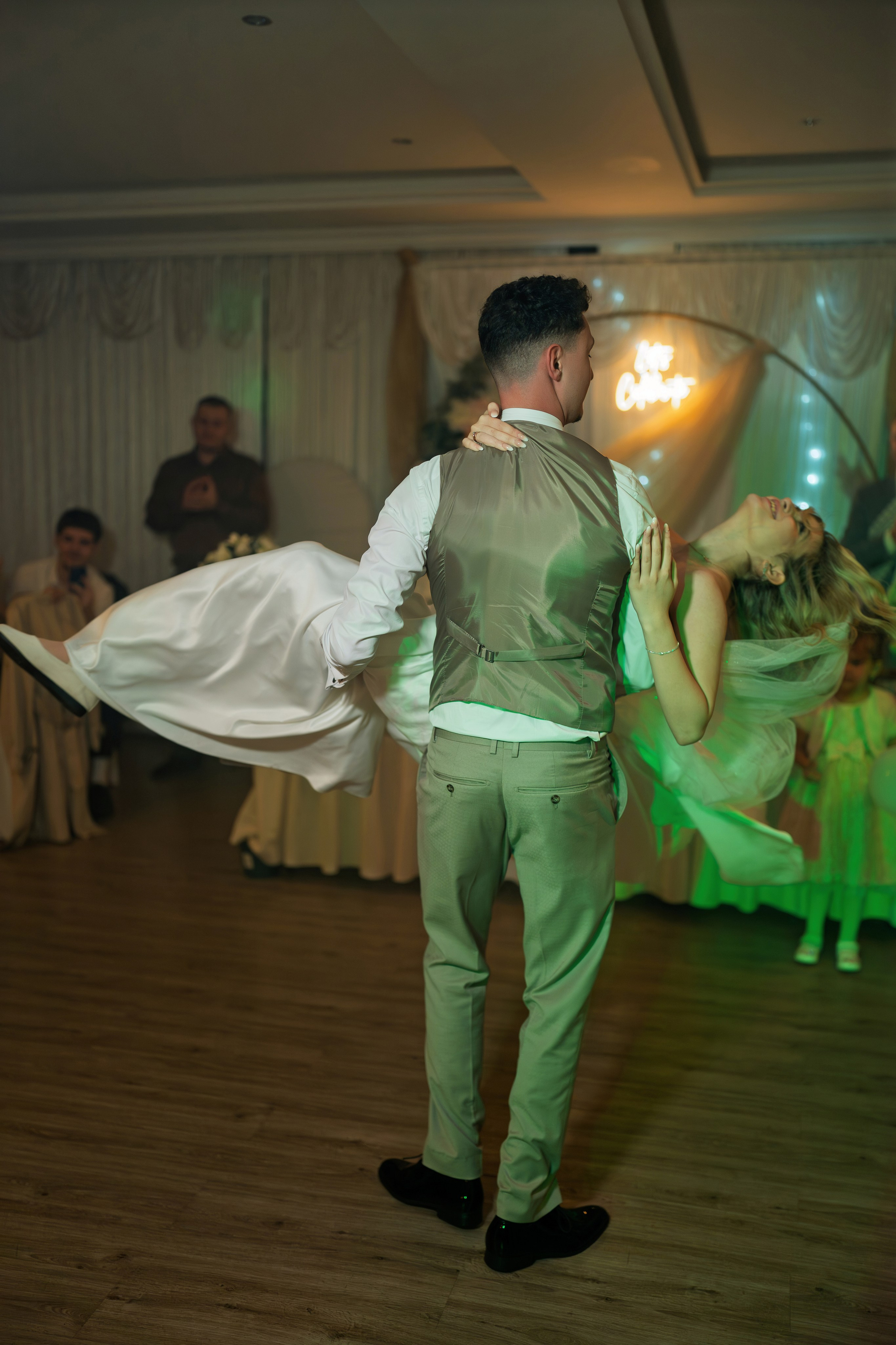 Ion & Laura. Wedding photographer in United Kingdom