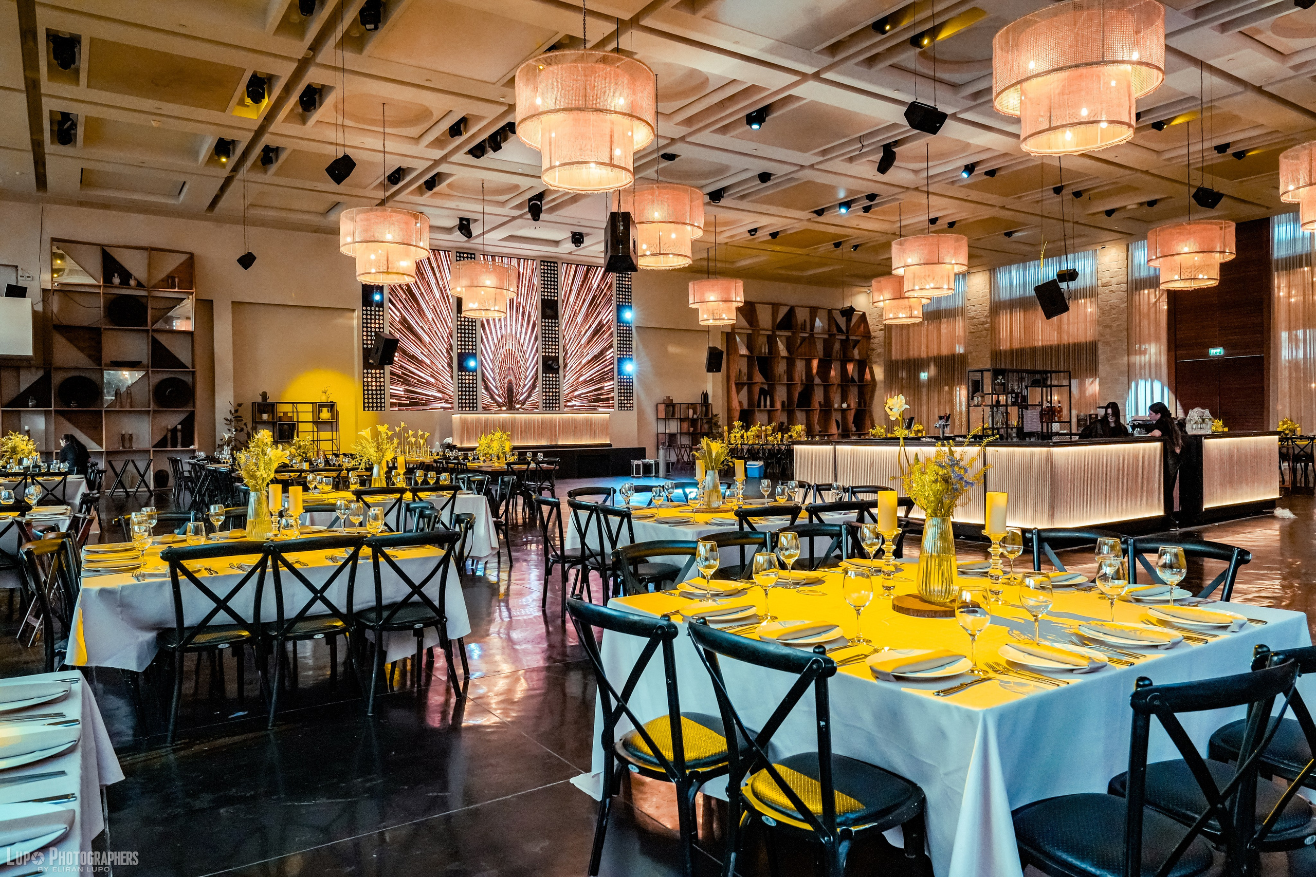 ראשי. לופו צלמים — צילום חתונות ואירועים