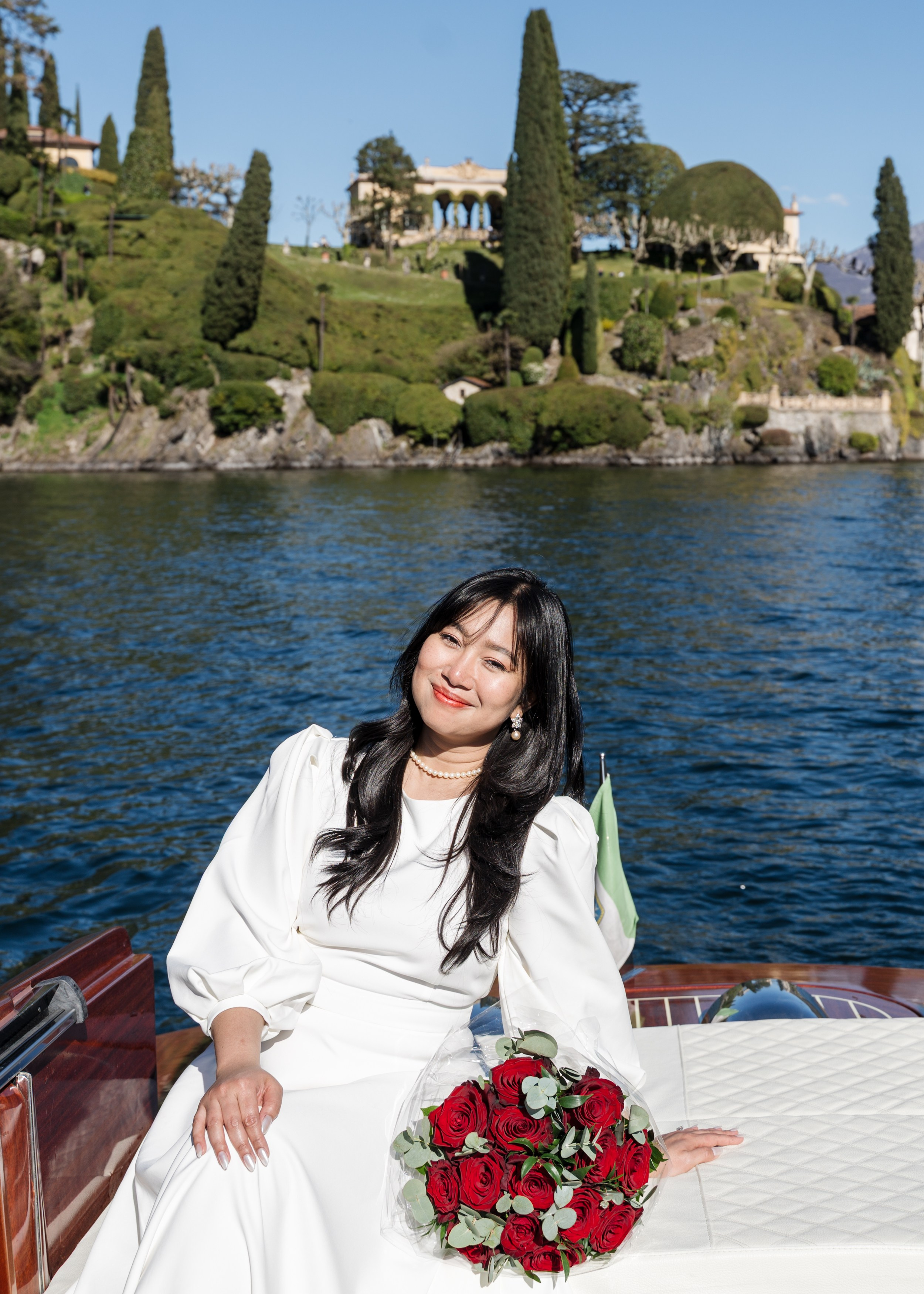 Secret Proposal on a Boat in Lake Como. Proposal Photographer in Lake Como