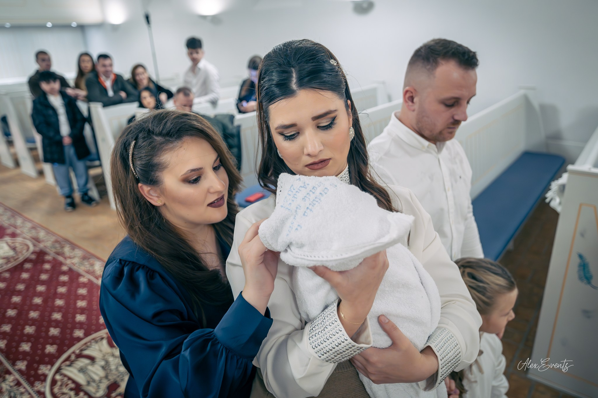 Botez romanesc autentic fotografiat la biserica romaneasca din Nykøbing Mors| Alex Events. AlexEvents Fotograf / Videograf de evenimente Danemarca DK Horsens, Arhus, Odense, Vejle.Nunta, botez, foto-studio