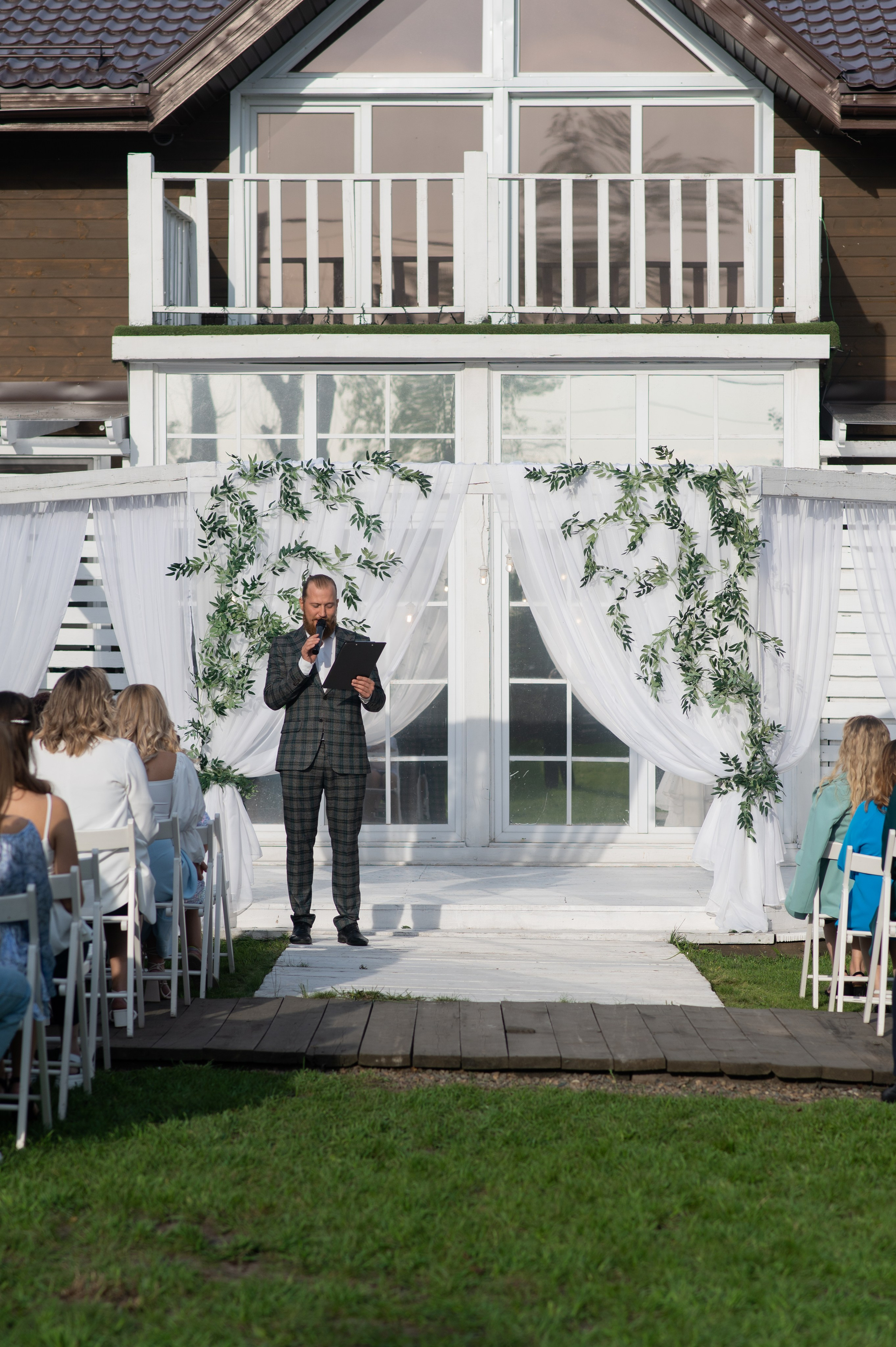 Together is better. Wedding and commercial photographer