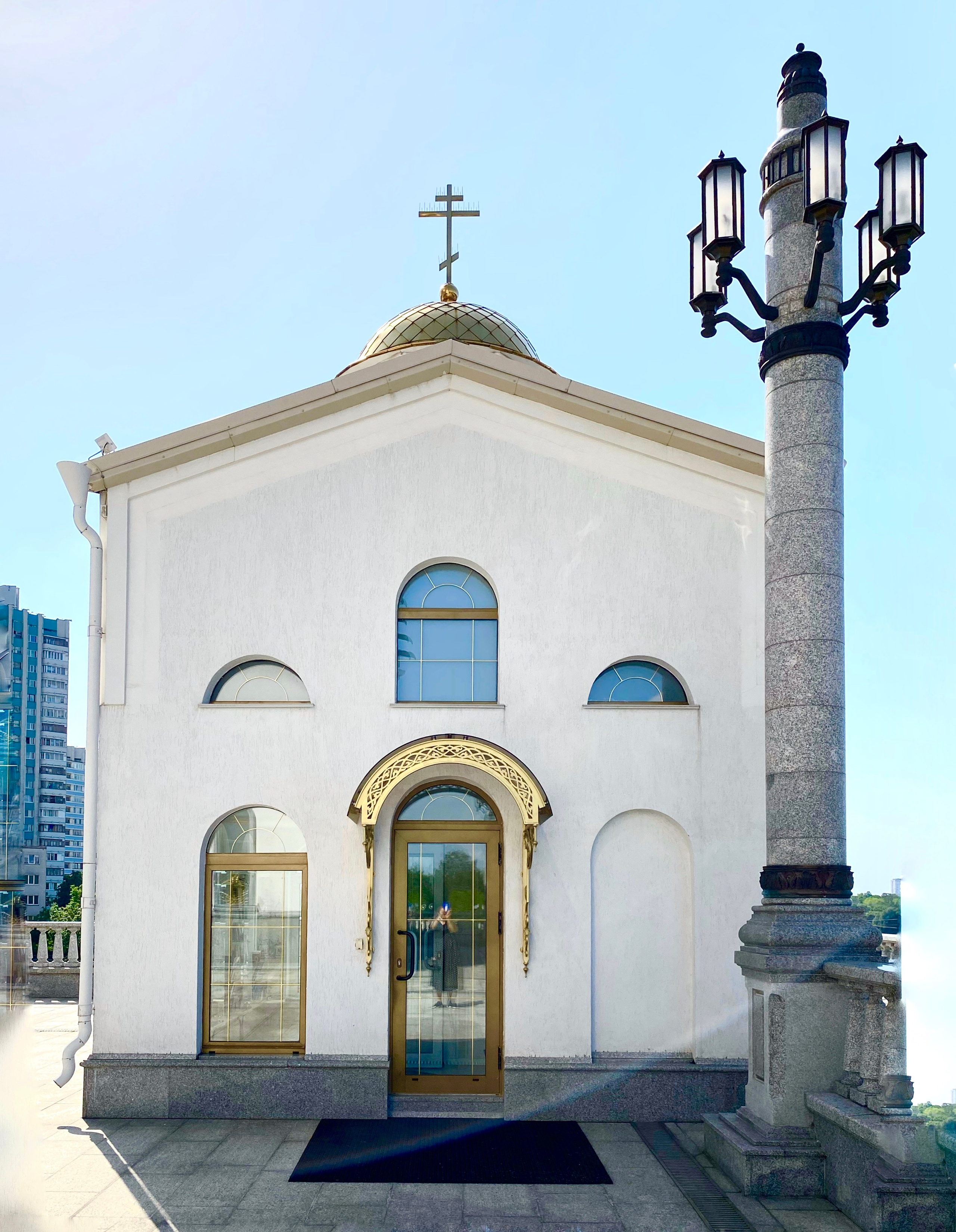 Козырьки Храма-памятника в честь Всех Святых. Скульптор кузнец Мария Тарлецкая