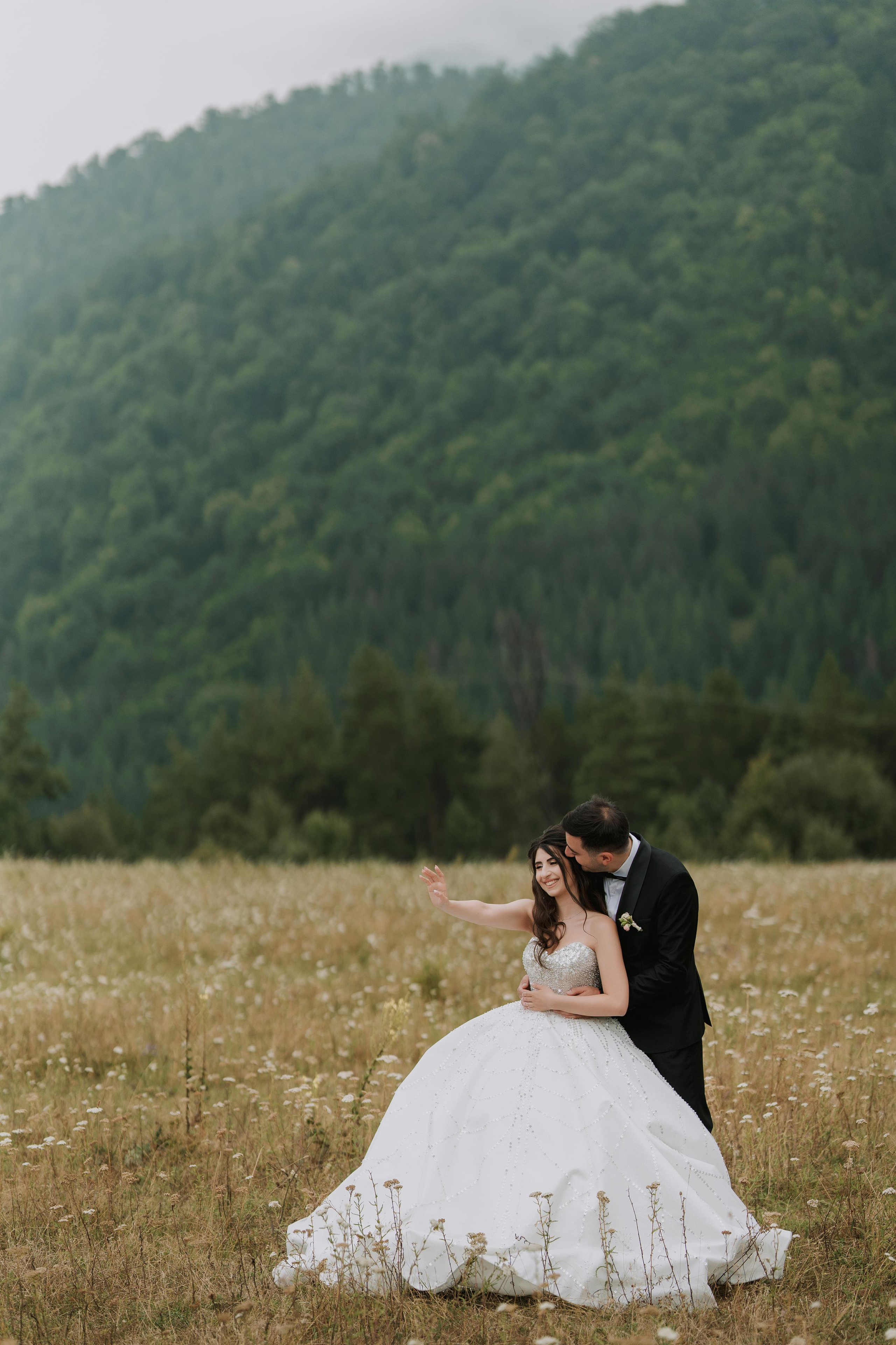 Wedding in Dilijan. Գլխավոր
