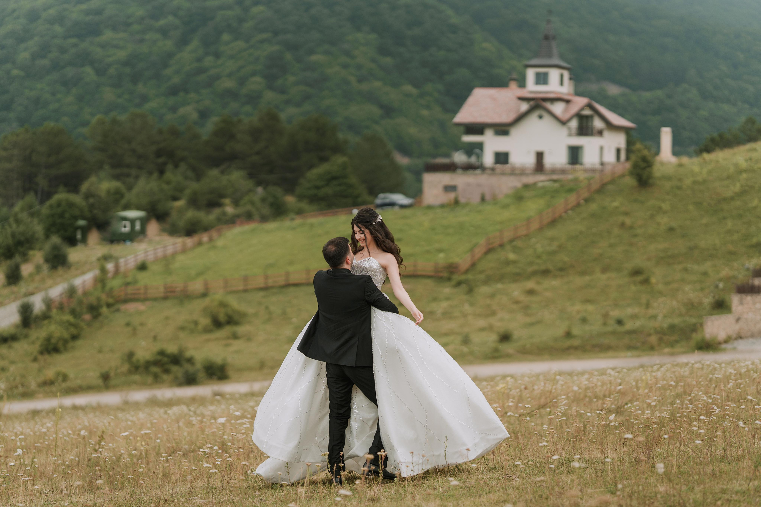 Wedding in Dilijan. Գլխավոր